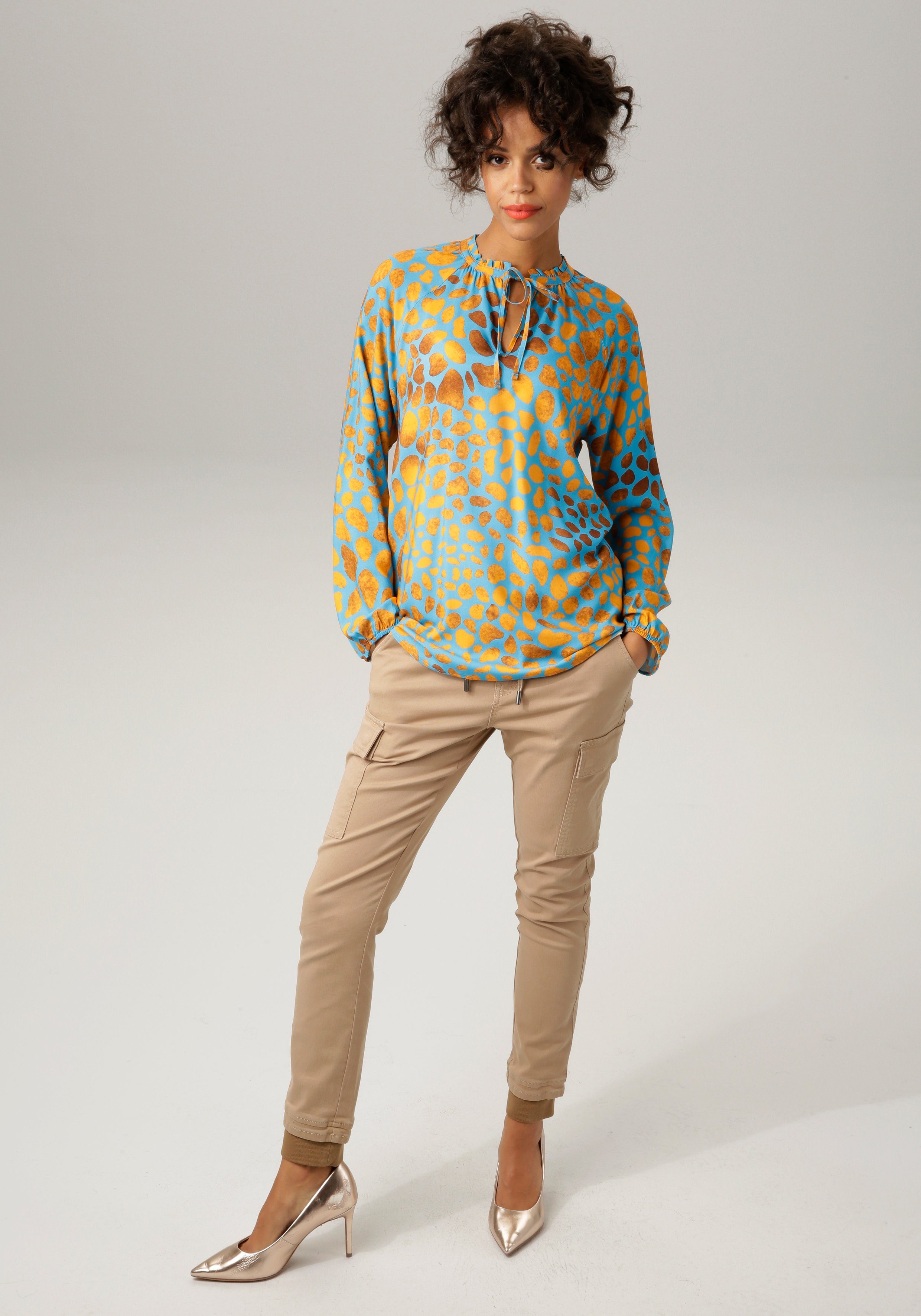 Aniston CASUAL slip blouse with interesting all-over print