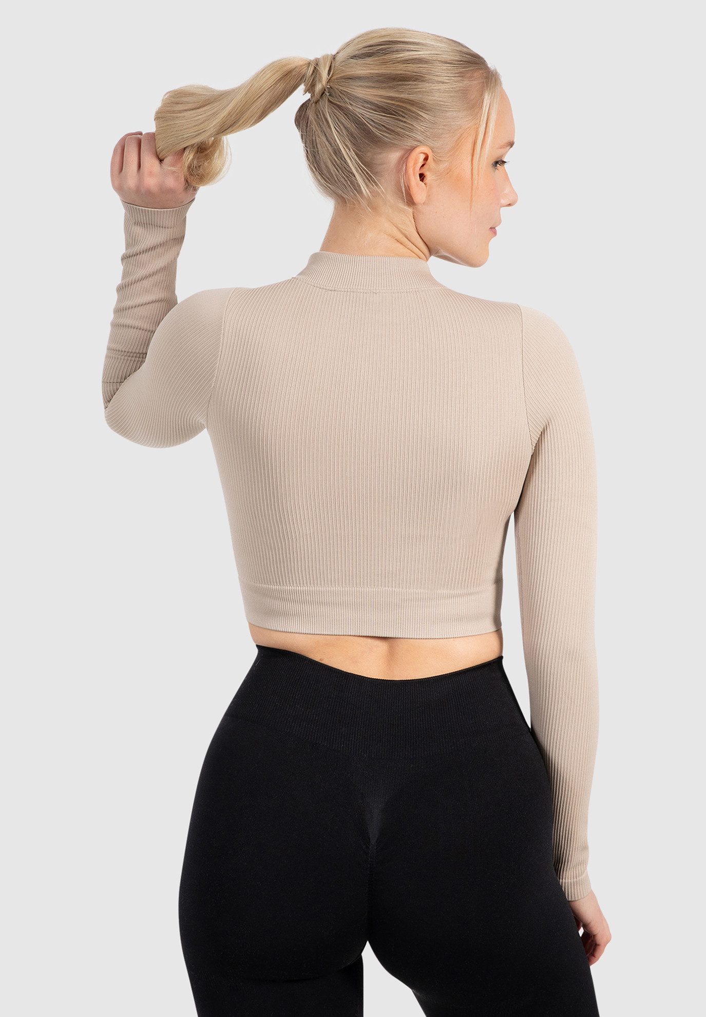 Smilodox Outdoorjacke Zeya, Size Up empfohlen, Crop Trainingsjacke Slim Fit günstig online kaufen