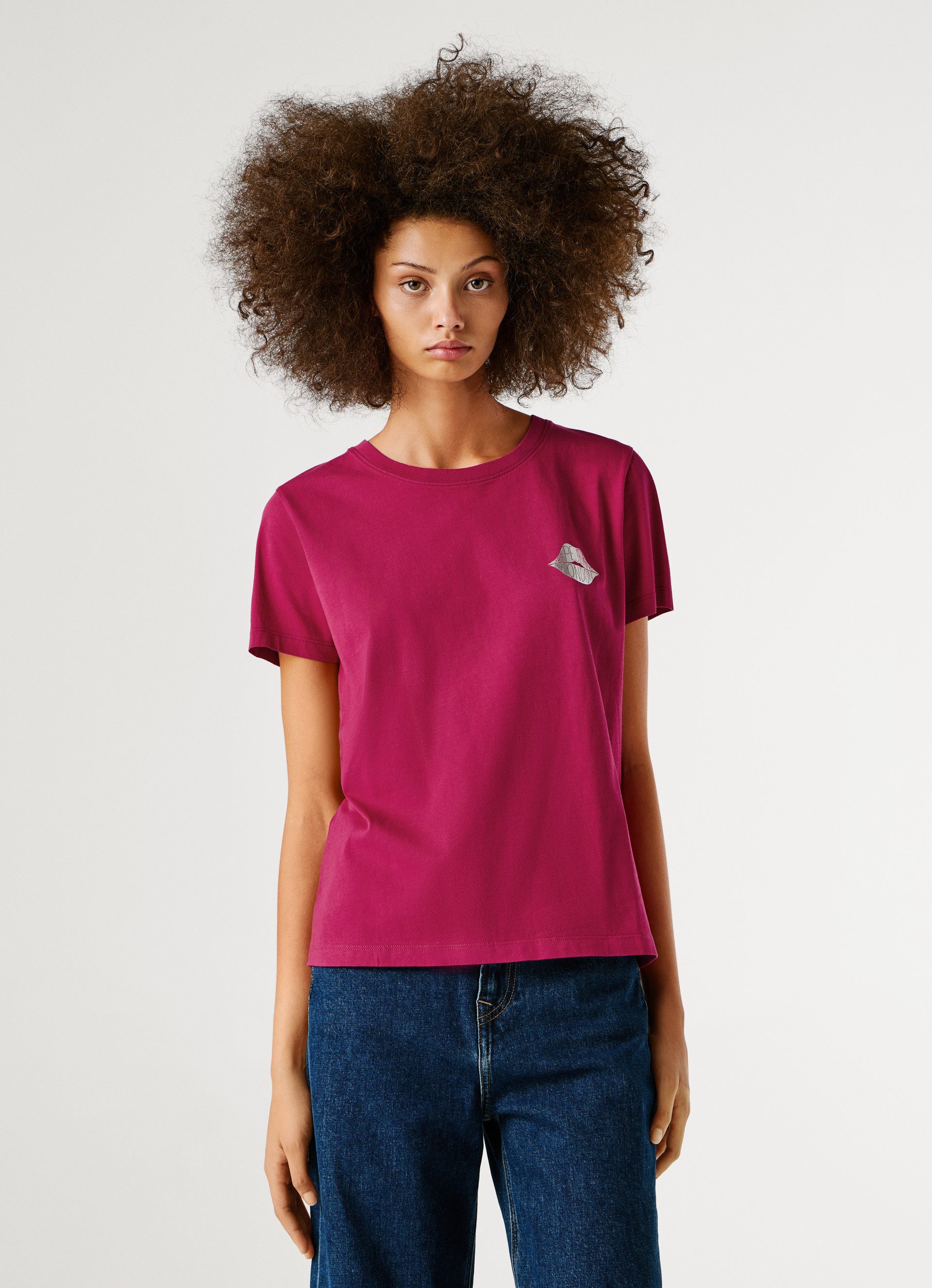 Pepe Jeans T-Shirt BRULE mit Runhals, kleiner Print auf der Brust