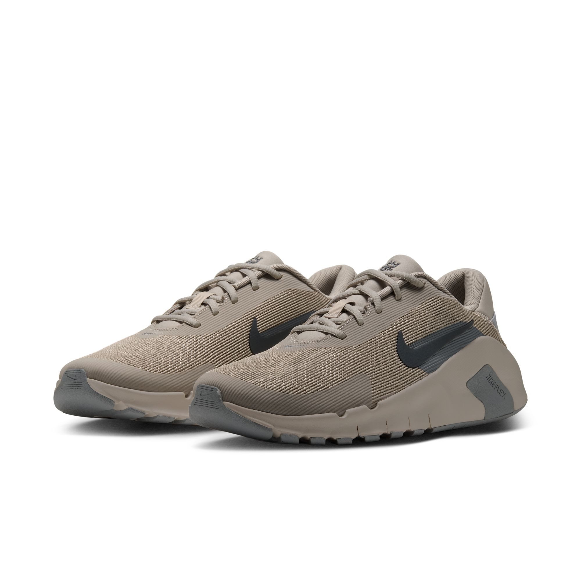 Nike Flex Train Trainingsschuh ideal für Gym und Fitnessstudio