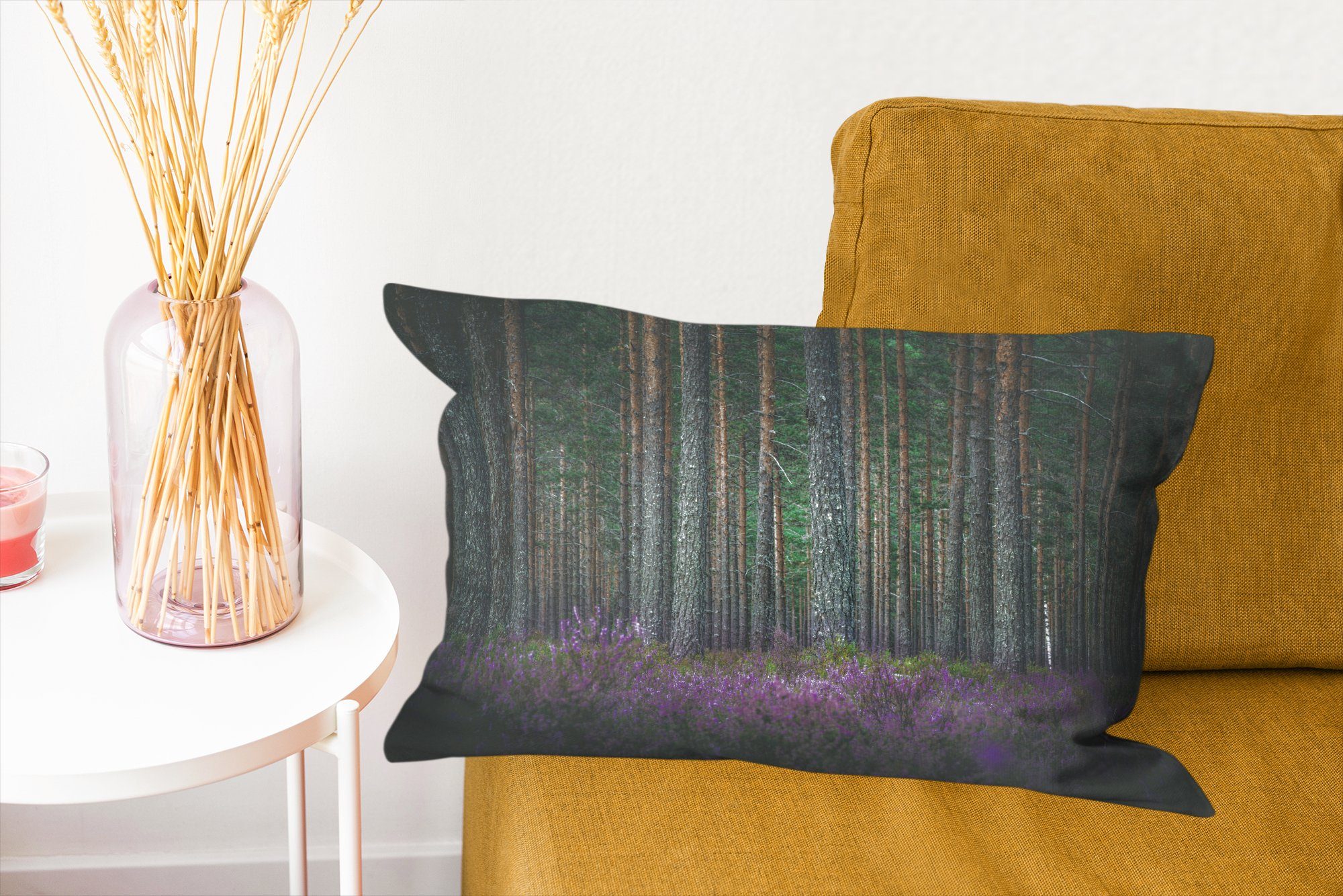 Schlafzimmer MuchoWow Dekokissen Dekoration, im Wald, mit Dekokissen Füllung, Zierkissen, Wohzimmer Lavendel