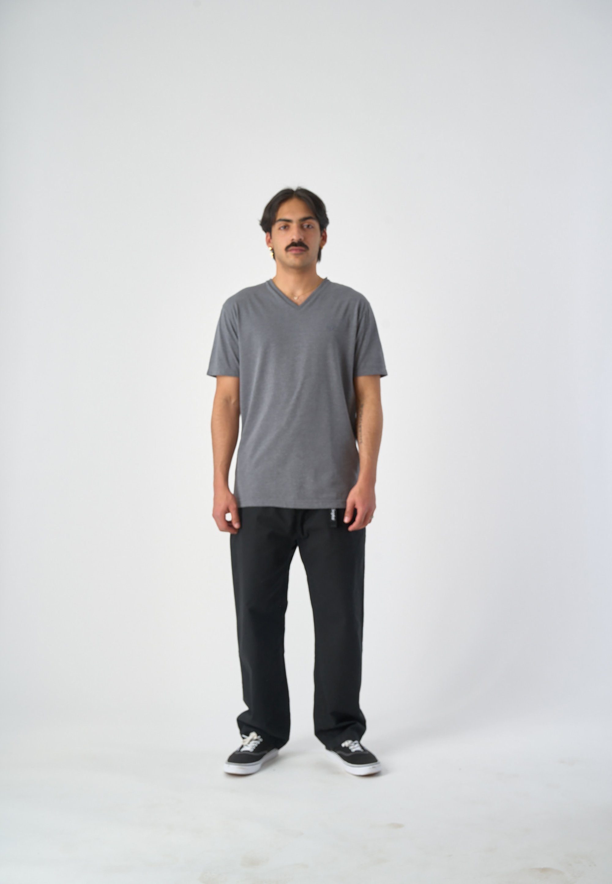 Cleptomanicx T-Shirt Ligull Regular V grau-meliert Schnitt mit lockerem