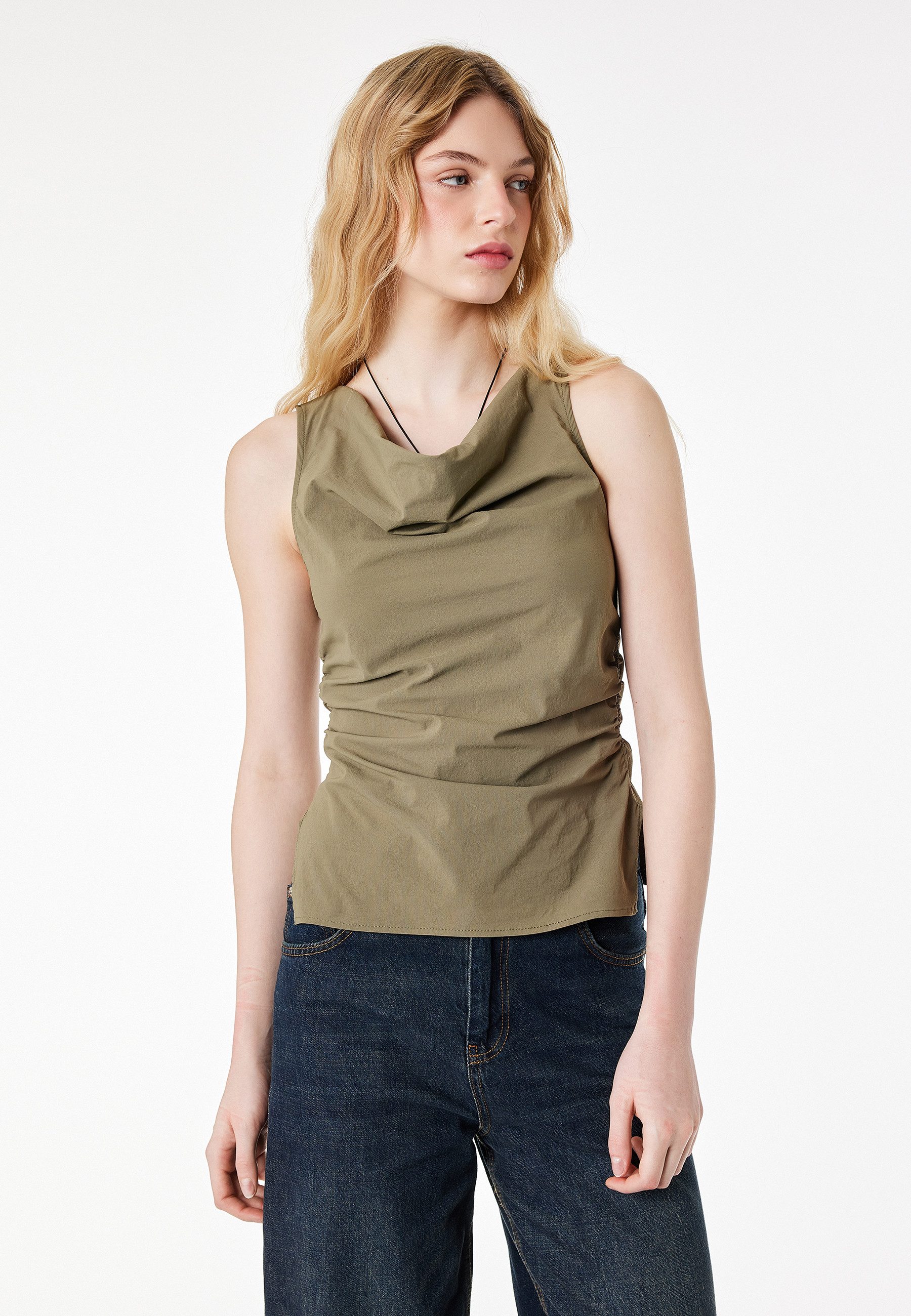 Koton Tanktop Ärmellos Degaje Kragen Tanktop