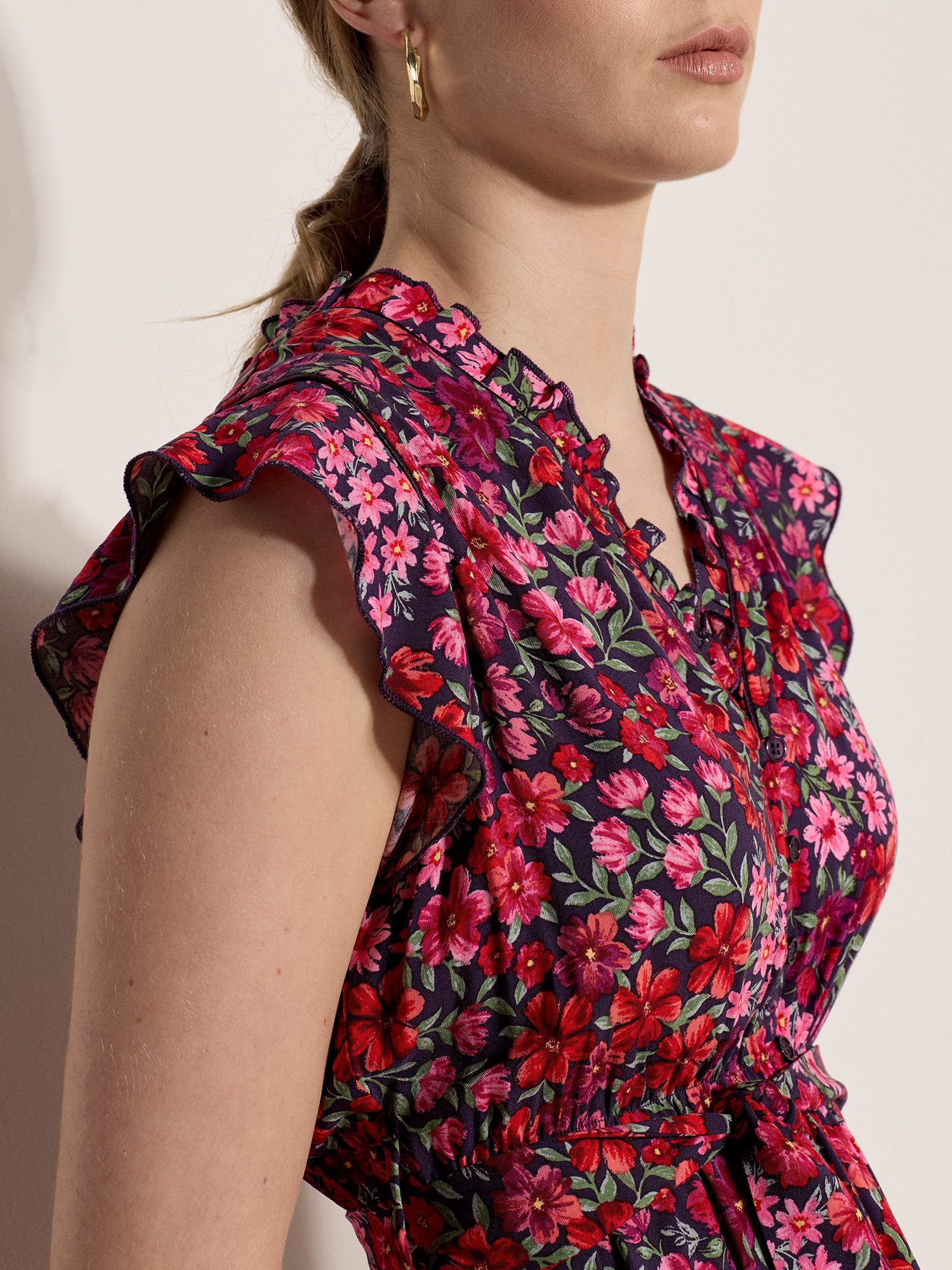 Apricot Minikleid Mini-Kleid mit Blumen-Patchwork mit Rüschen