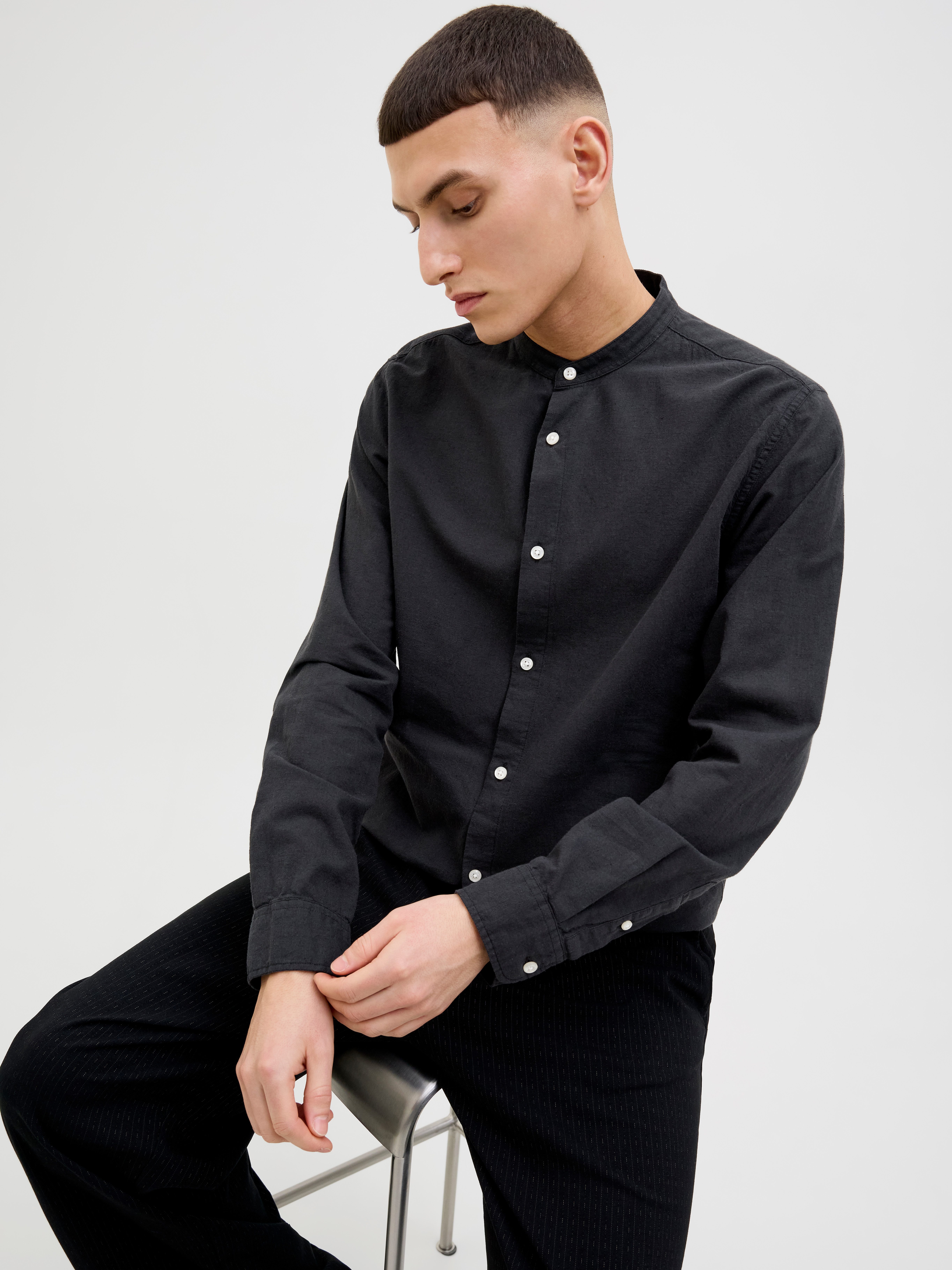 Jack & Jones Langarmhemd JJEBREEZE BAND SHIRT LS SN mit Bandkragen günstig online kaufen