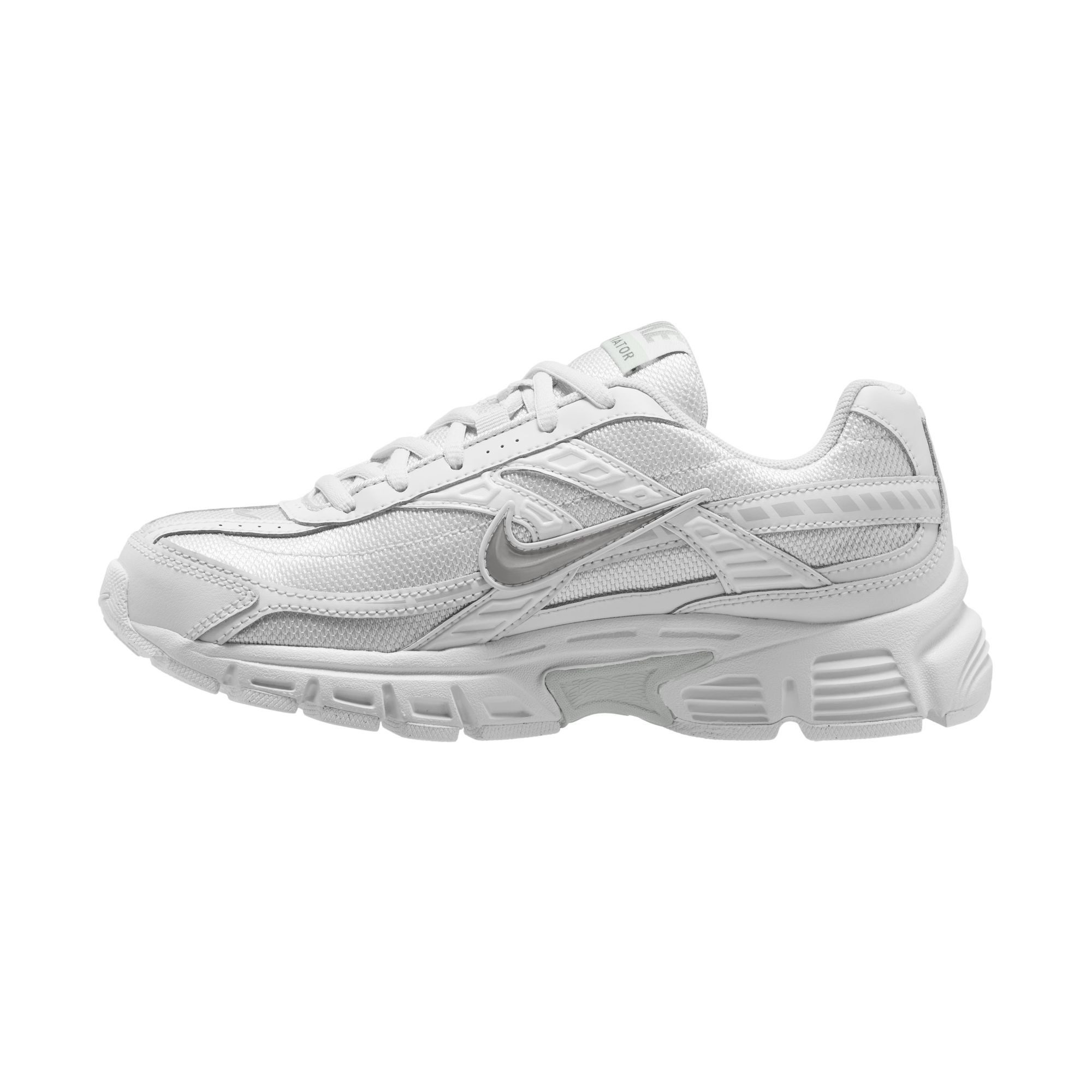 Nike Sportswear Initiator Sneaker inspiriert vom Design des Nike P-6000