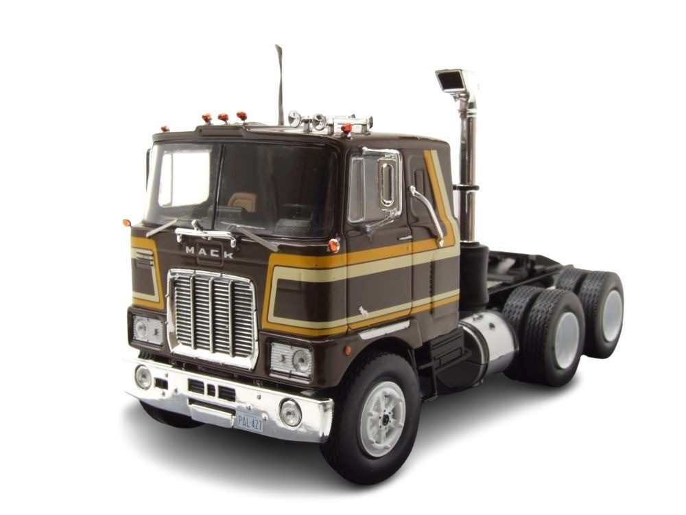 ixo Models Modellauto Mack Serie F Zugmaschine 1977 braun, Maßstab 1:43
