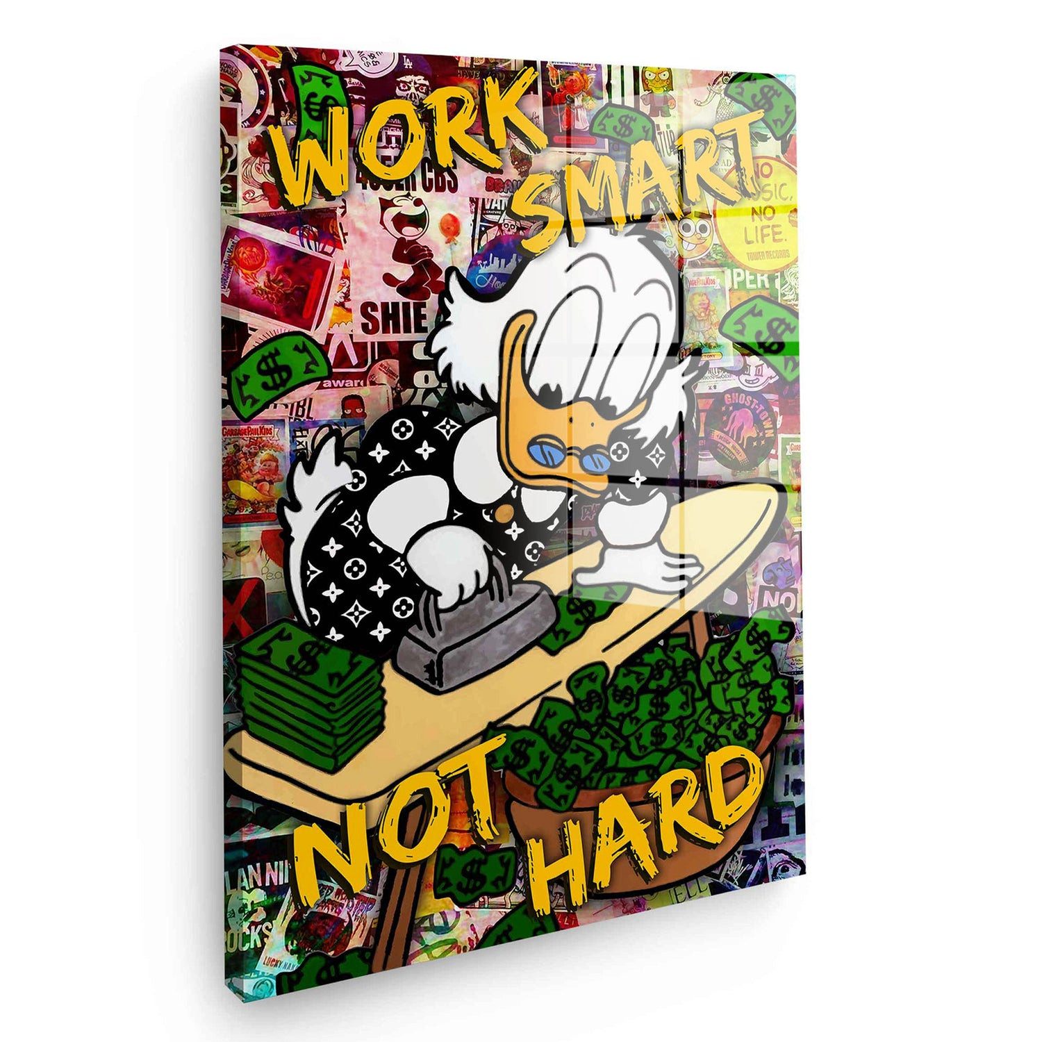 Artedinoi Acrylglasbild Dagobert Work Smart Acrylglasbild Wandbild Pop Art Comic Geld Gelb XXL, Comic-Figur mit Geldscheinen und Schriftzug