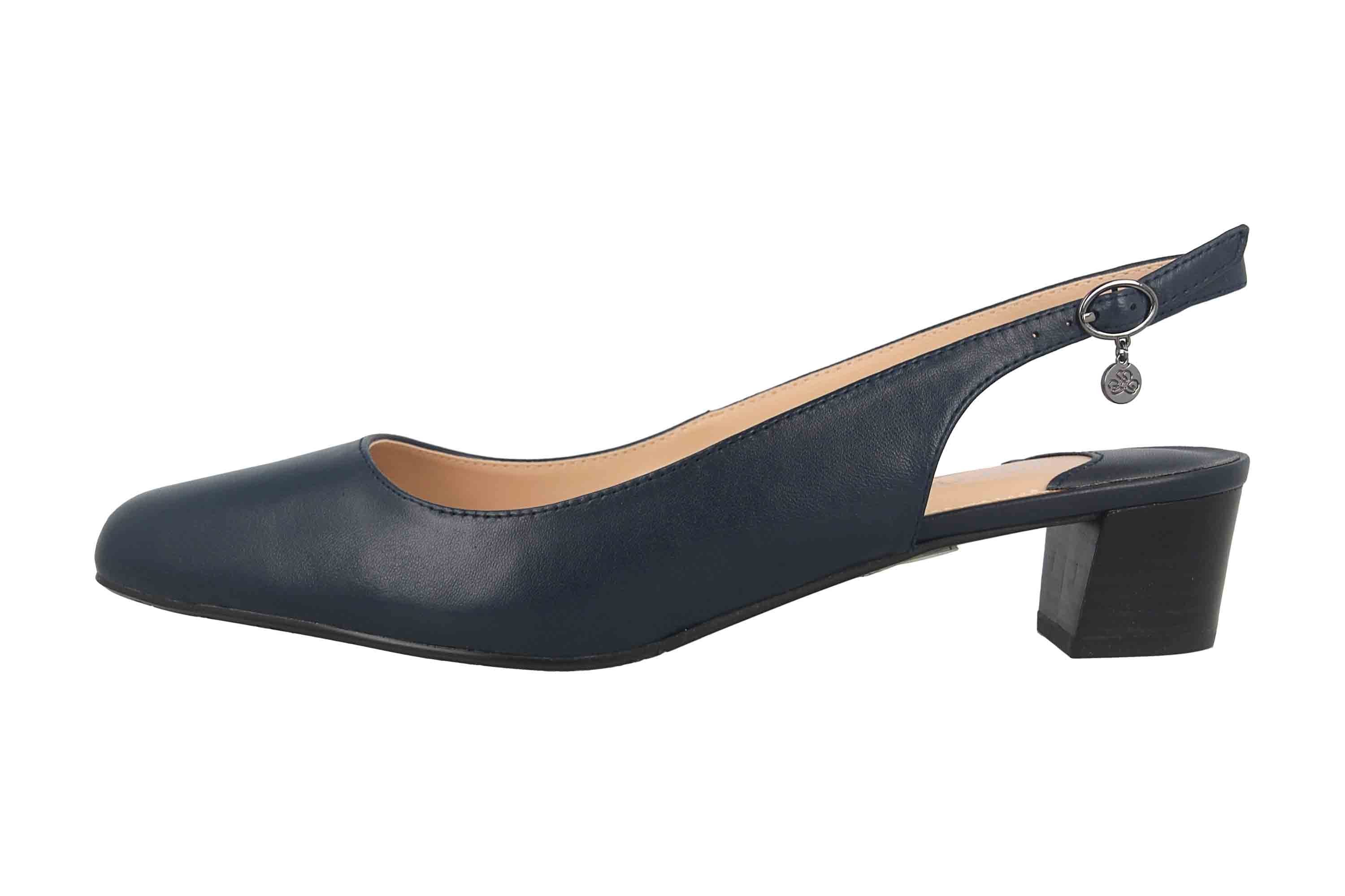 J.Reneé BLANDI-KINVY Pumps