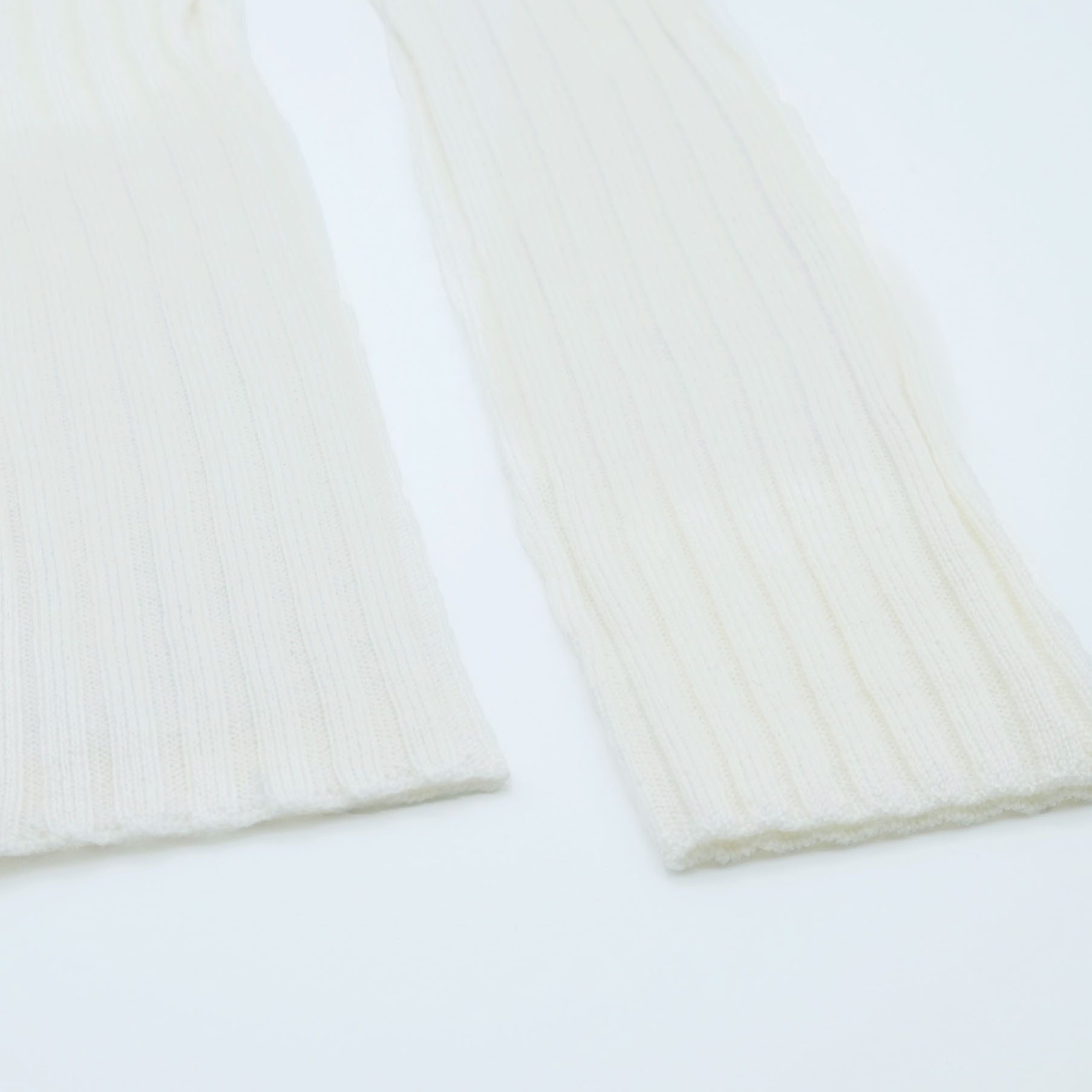 BEAZZ Armstulpen Armstulpen Damen, Pulswärmer, 100% WOLLE Merino (mit Daumenloch) Feinstrick, warm und weich
