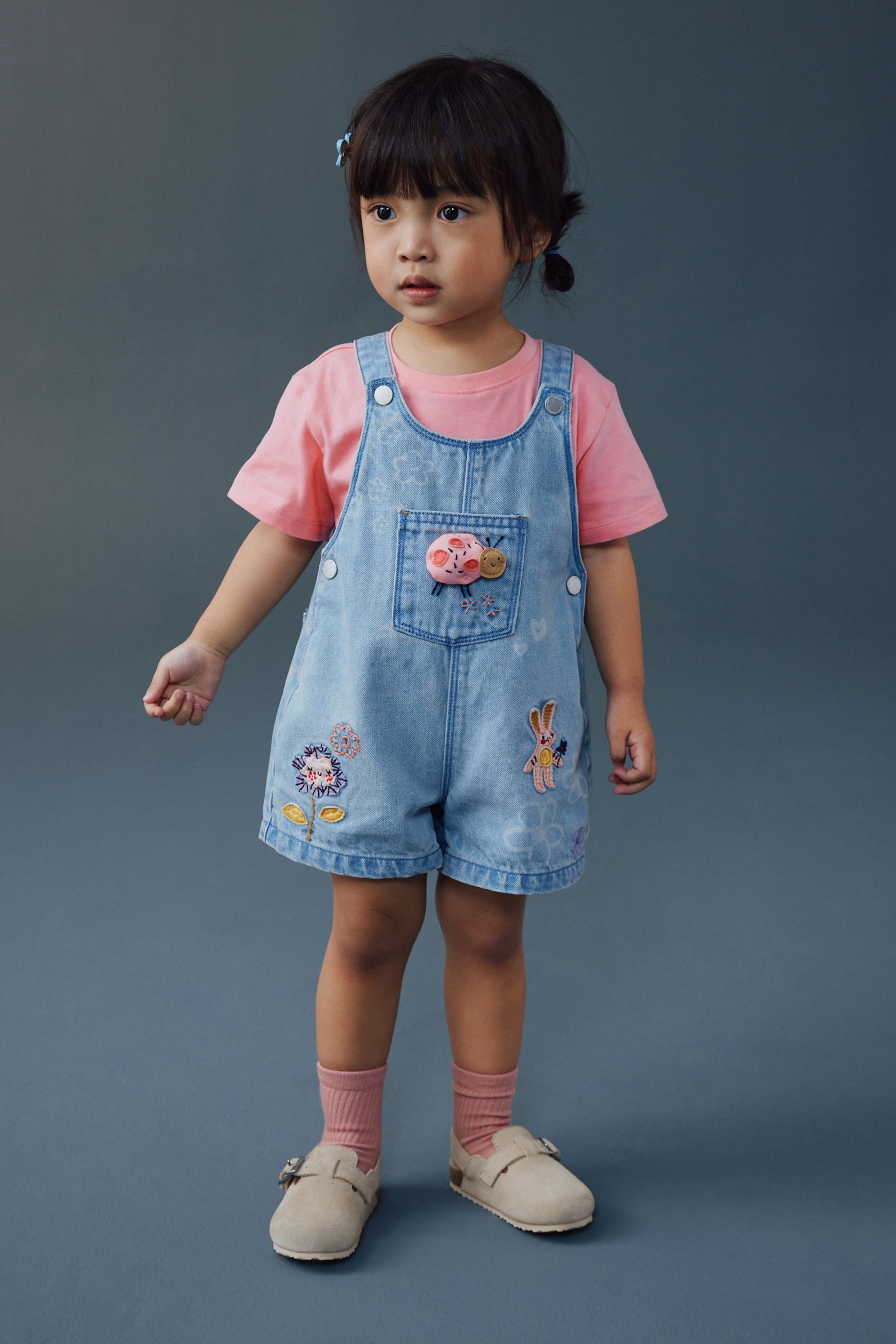 Next Playsuit Denim-Latzhose und T-Shirt im Set, Marienkäfer (2-tlg)