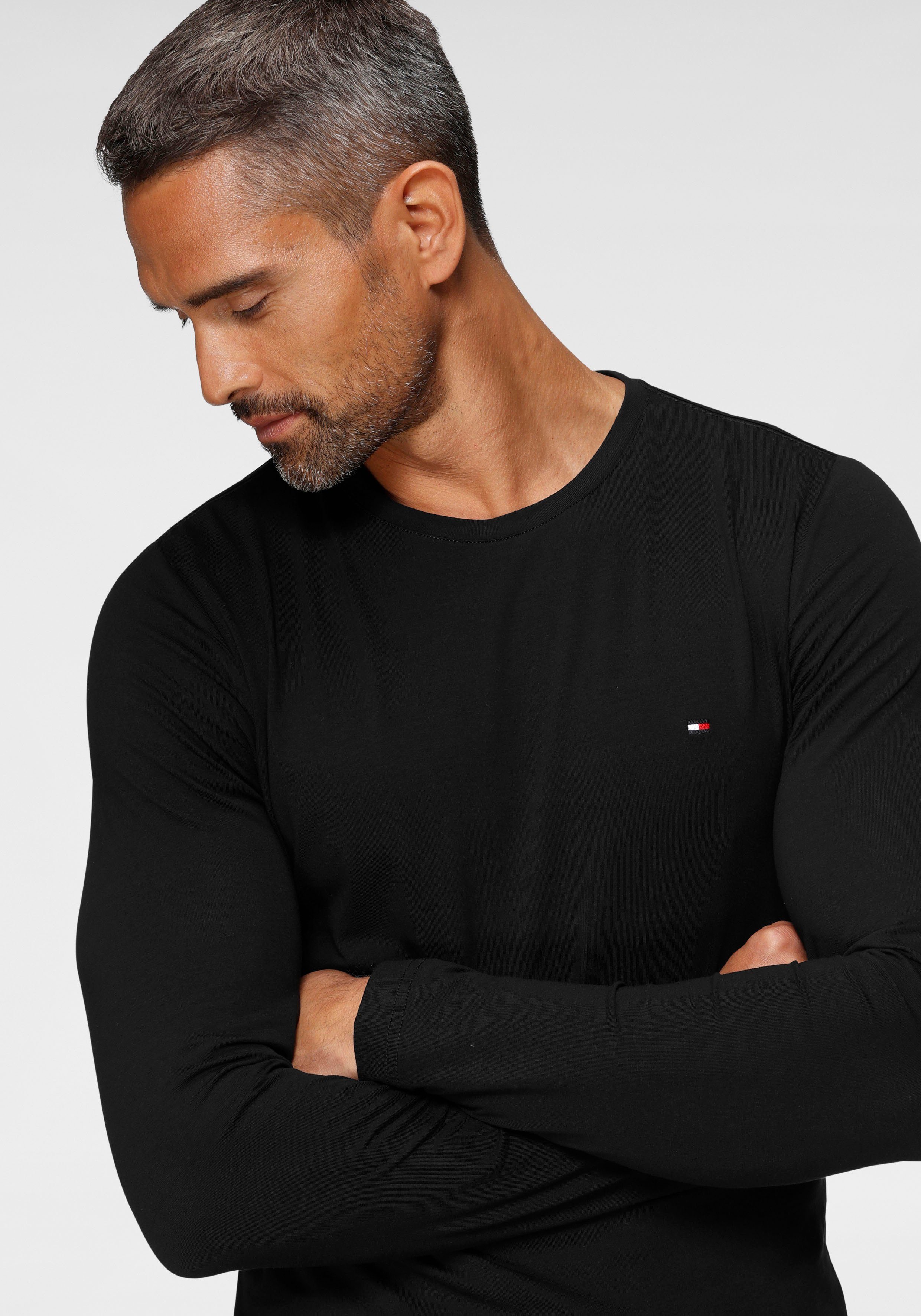 biologischem Hilfiger LONG Langarmshirt Baumwollstretch Tommy aus SLIM black FIT STRETCH SLEEVE