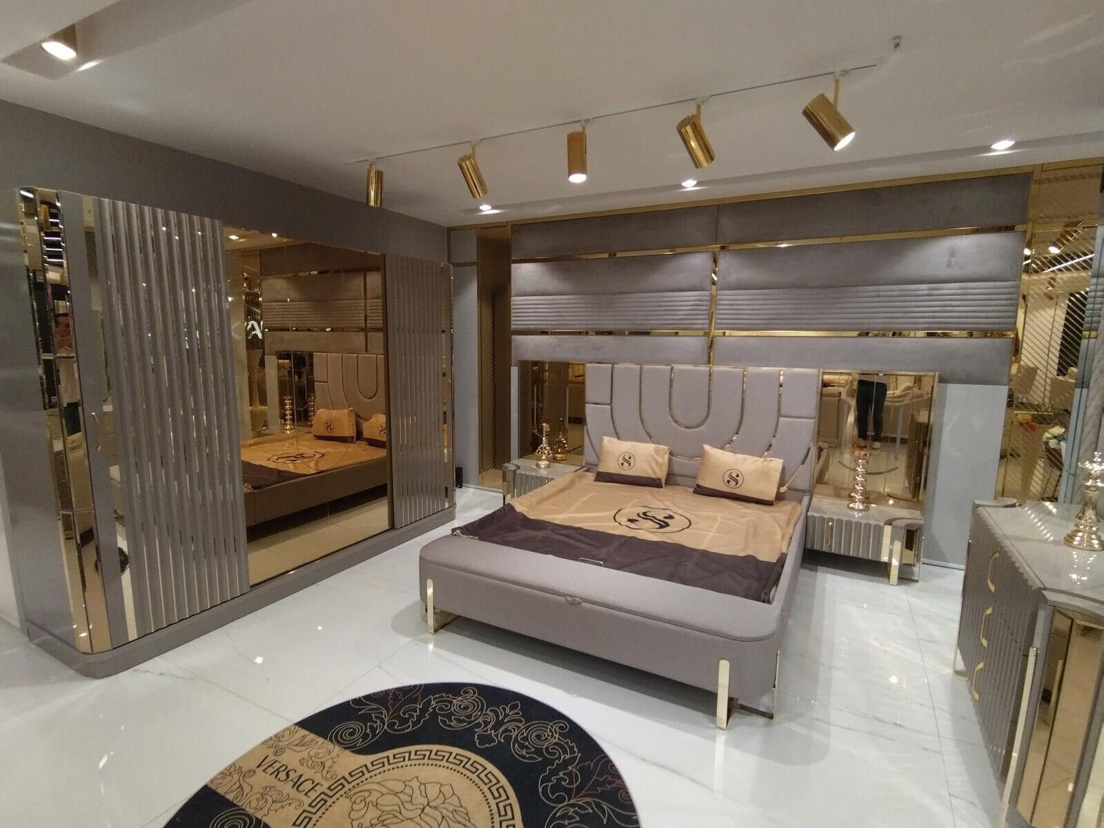 2x Schlafzimmer-Set JVmoebel Bett Luxus Schlafzimmer 3tlg. 2x Bett Europa Betten in Nachttische), (3-St., Made Set, + Nachttische Design Modern