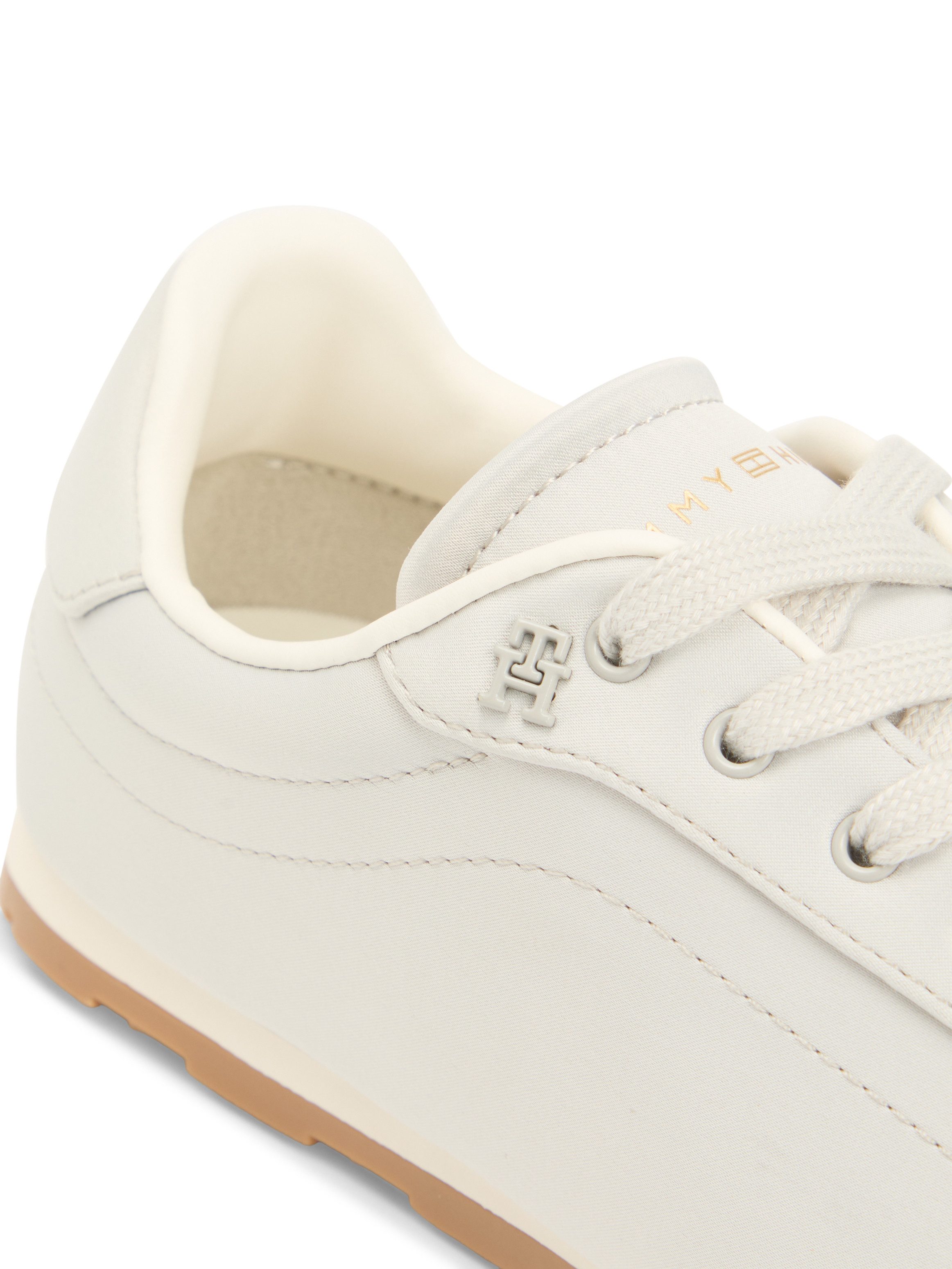 Tommy Hilfiger TH BELLA LOW RUNNER SATIN Sneaker Freizeitschuh, Halbschuh, Schnürer mit seitlichem TH-Logo