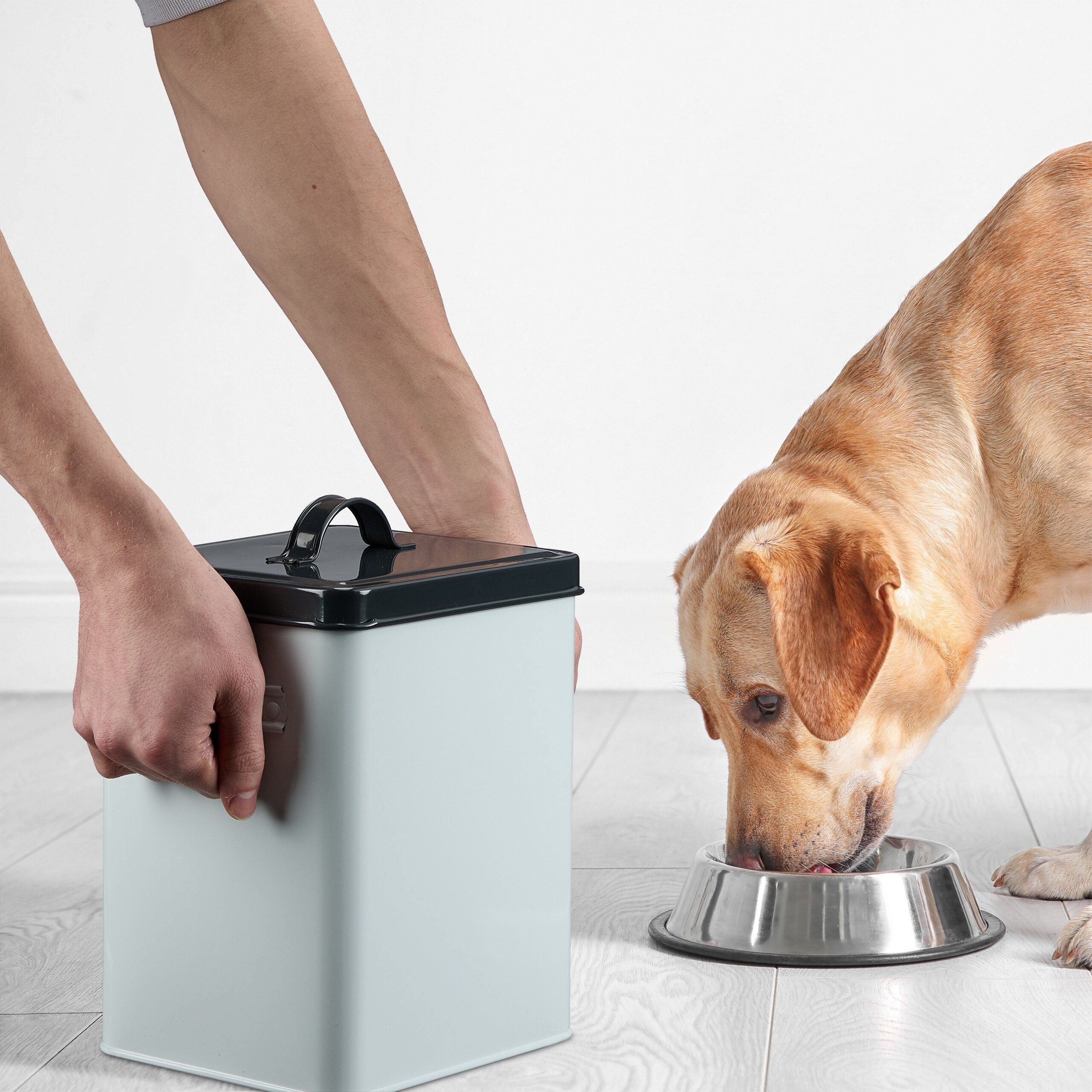 relaxdays Futterbehälter Futterbox mit Löffel 2er Set, Eisen