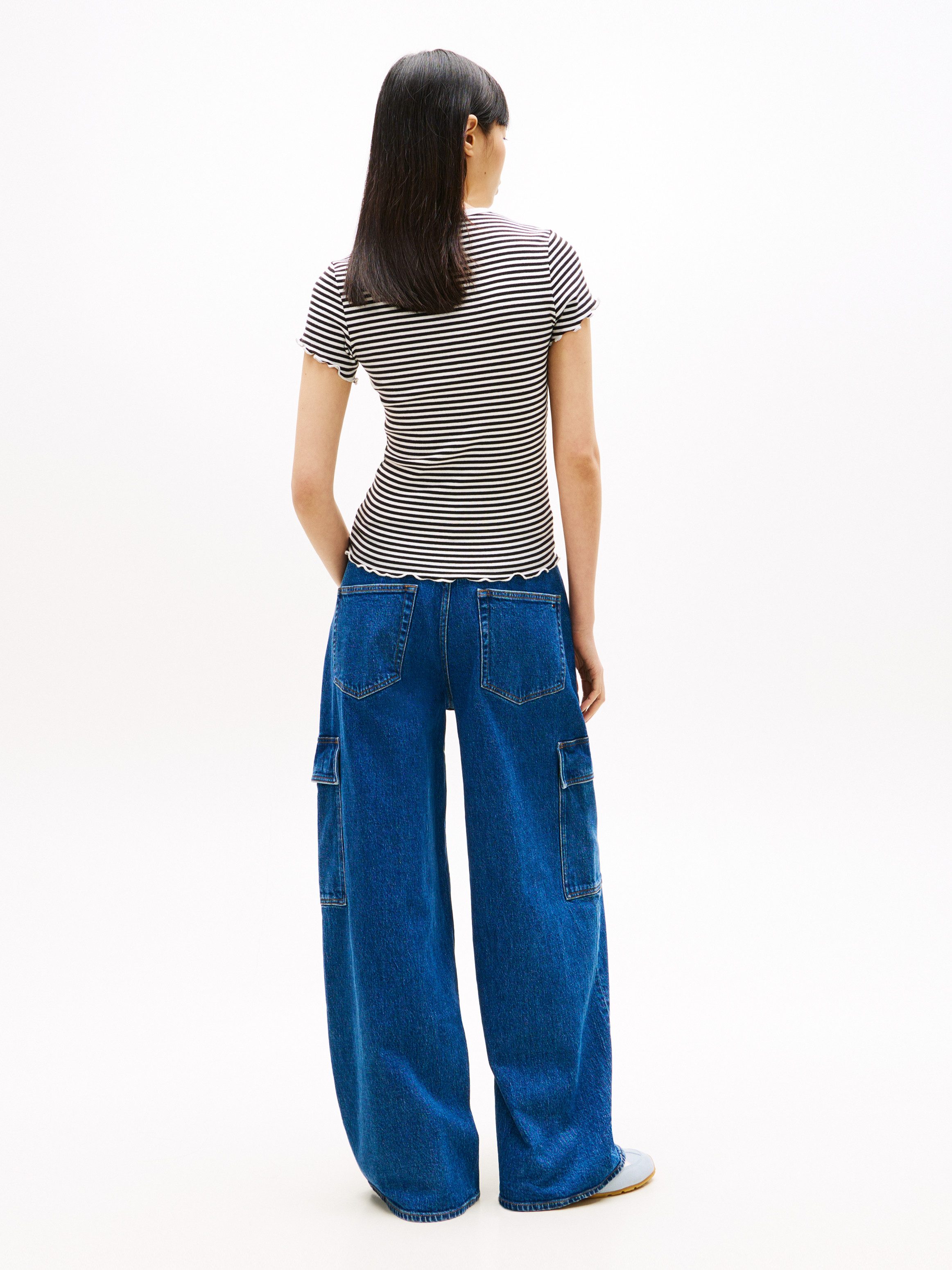 Tommy Jeans T-Shirt TJW SLIM LETTUCE EDGE RIB SS mit gerippter Struktur – Bild 5 von 5