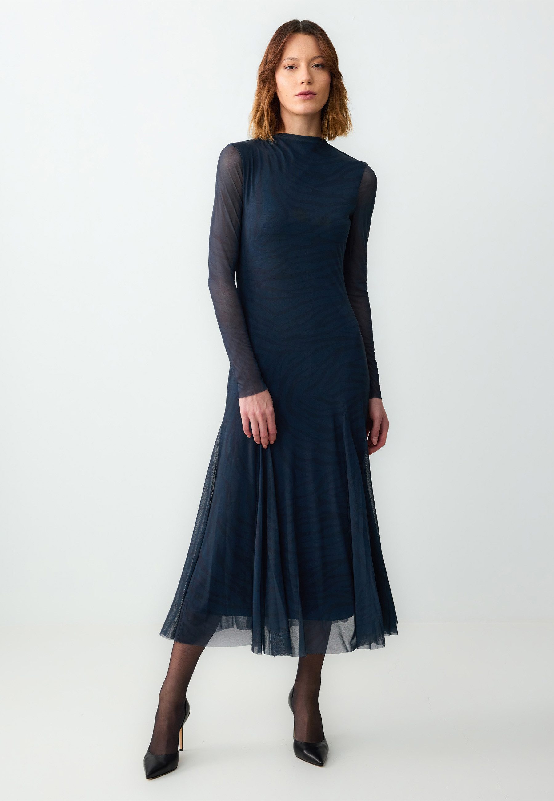 Midikleid Langärmliges Gemustertes Mesh-Strickkleid Mit Nullhalsausschnitt