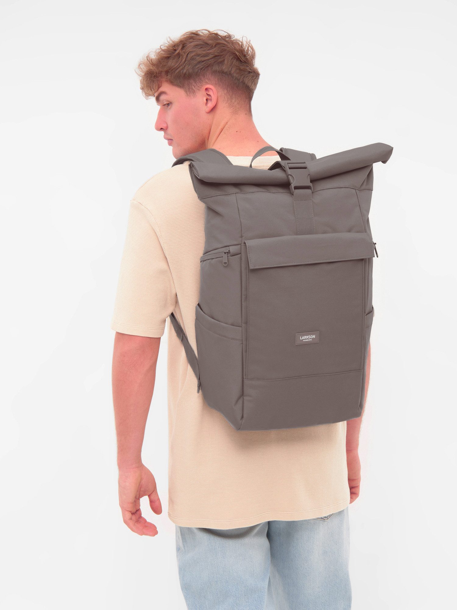 LARKSON Cityrucksack No 4 Large Rolltop Rucksack für Damen und Herren (1-tlg), Geräumiger Rolltop Rucksack für Reisen, Wasserabweisend