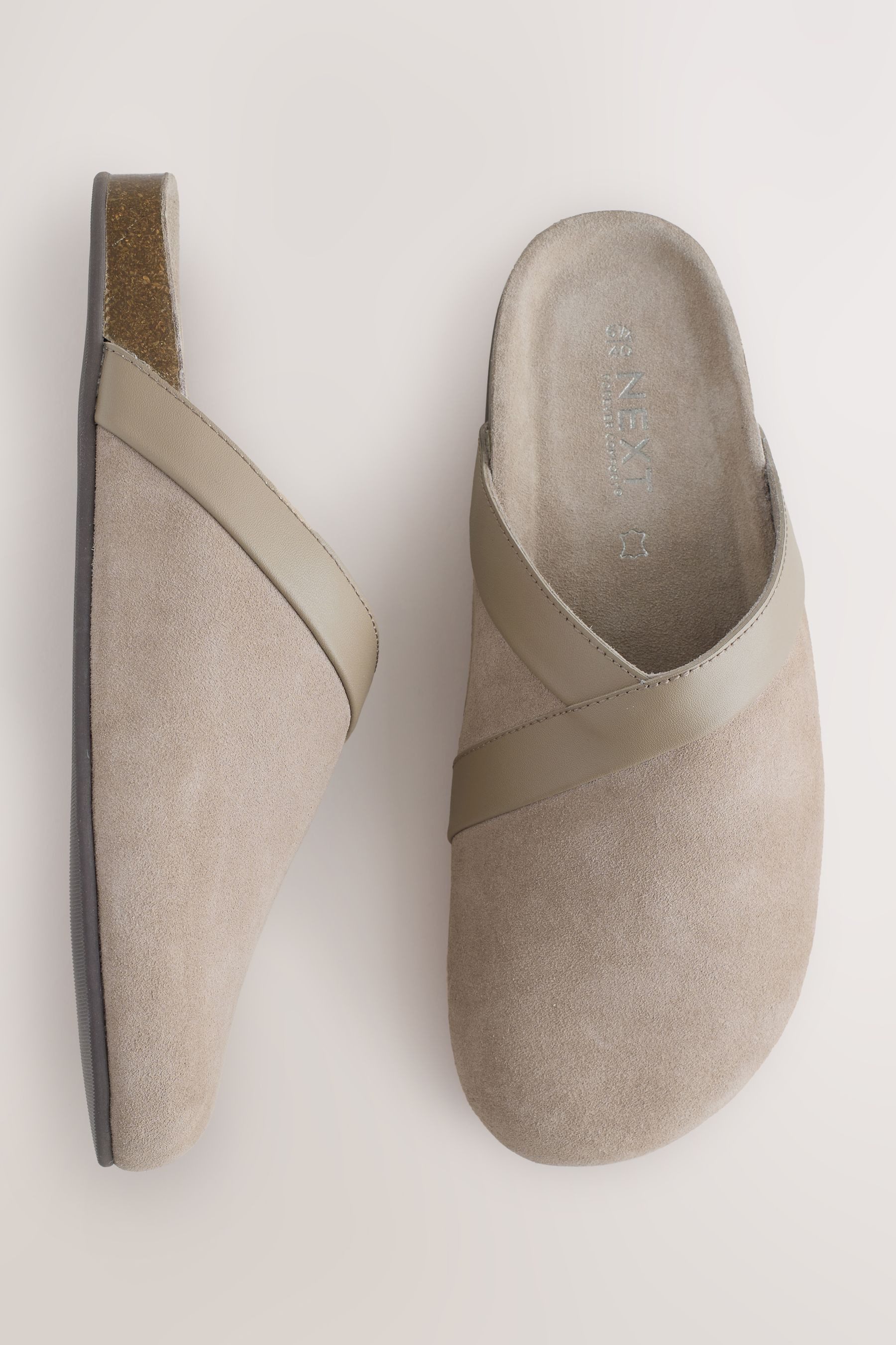 Next Forever Comfort® Leder-Clogs mit Fußbett Clog (1-tlg)
