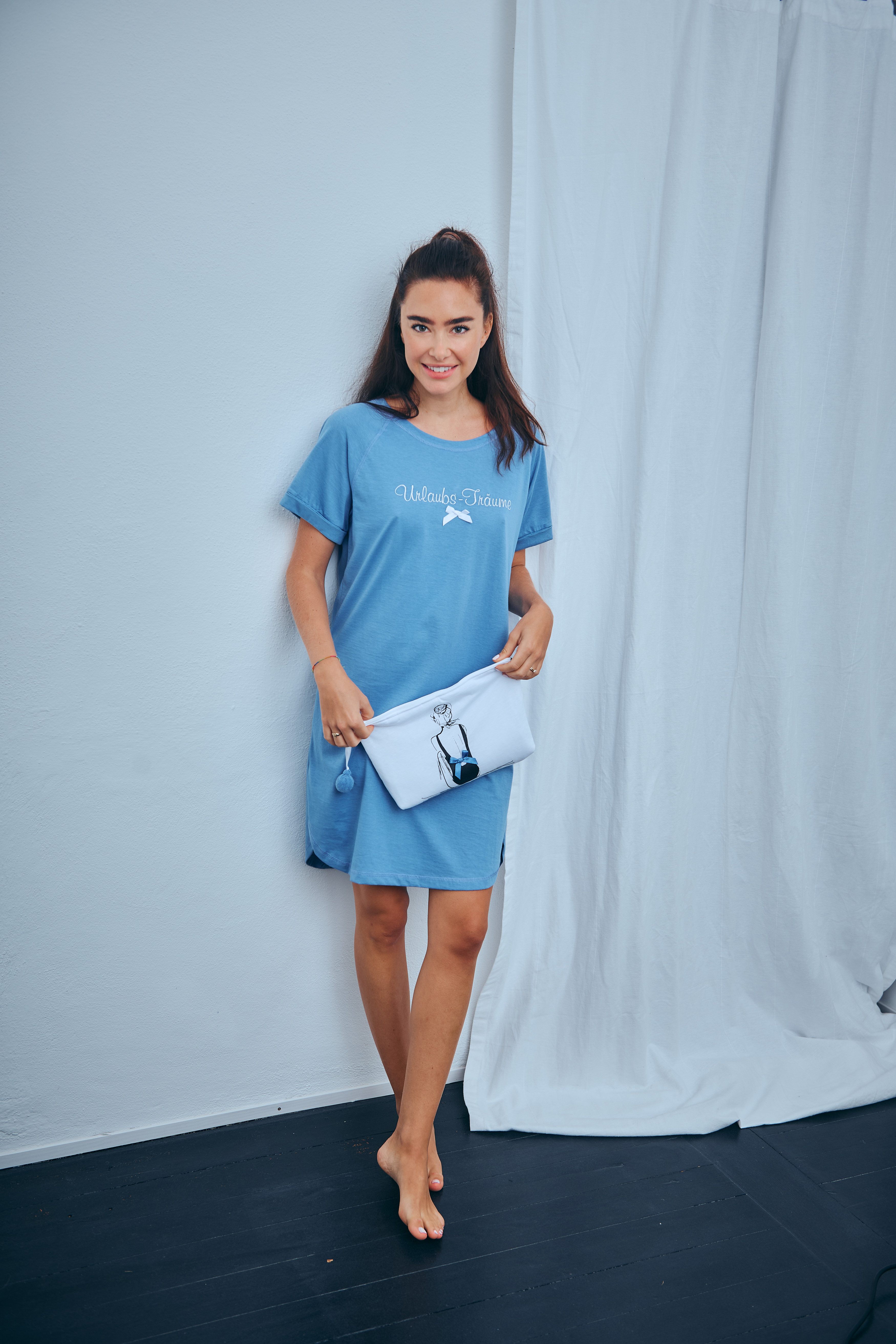 Louis & Louisa Nachthemd Nachtkleid Oversize blau "Urlaubs-Träume