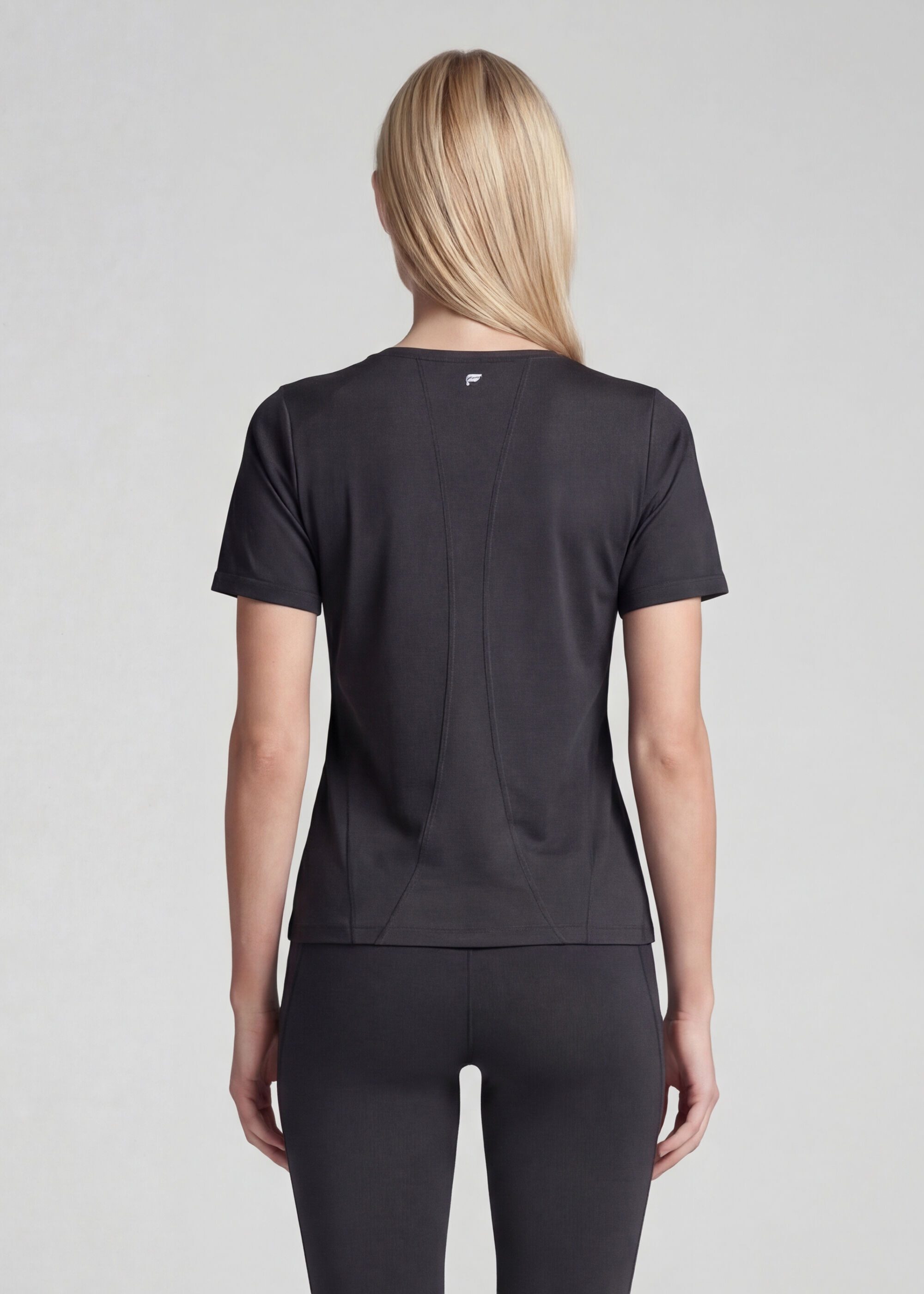 Fabletics Shirttop FEATHER TECH+ SHORT-SLEEVE TOP (1-tlg) aus leichtem Gewebe