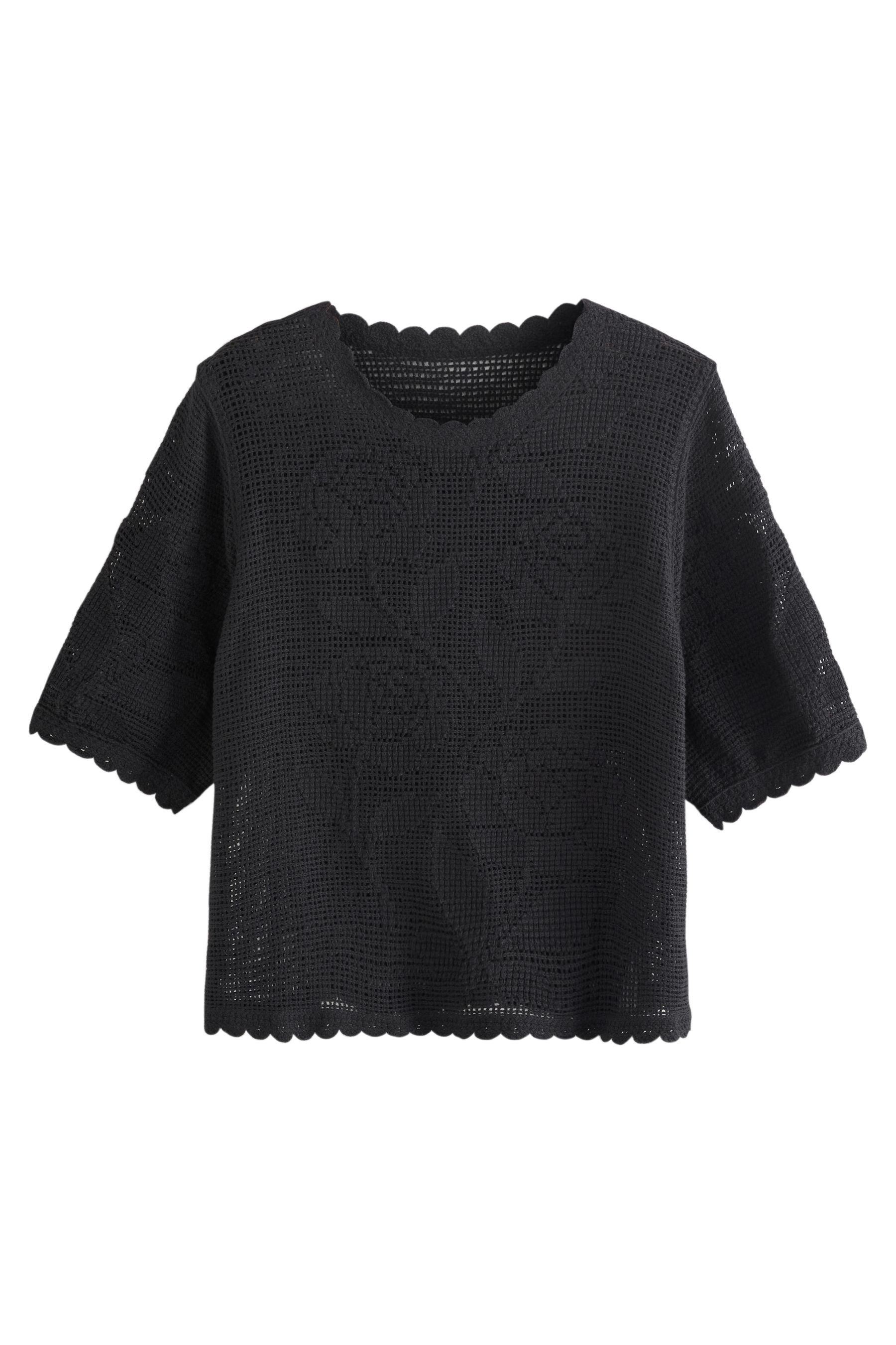 Kurzarmpullover Kurzärmeliges T-Shirt mit Häkelblumen