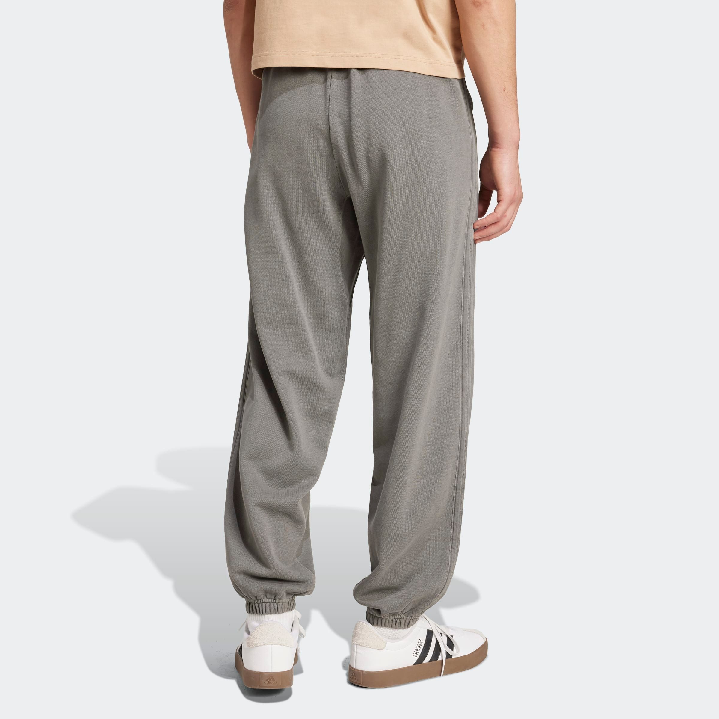 adidas Sportswear Sporthose ALL SZN FRENCH TERRY WASHED LOOSE mit gesticktem 3-Streifen-Logo, aus French Terry