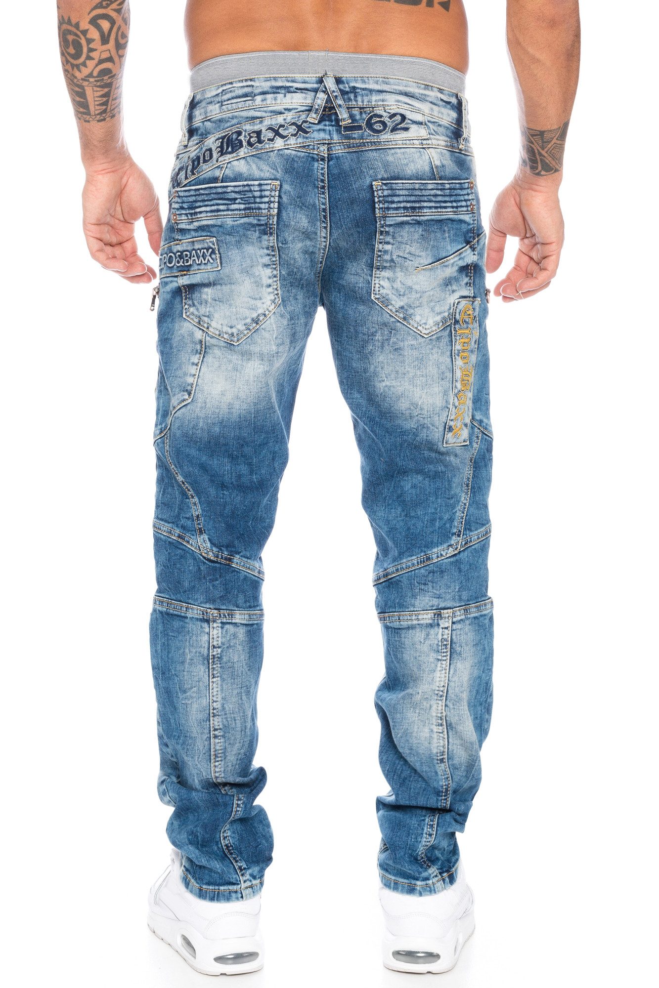 Cipo & Baxx Regular-fit-Jeans Herren Jeans mit aufwendigem Nahtdesign und edler Optik Herren Jeans mit aufwendigem Nahtdesign und edler Optik