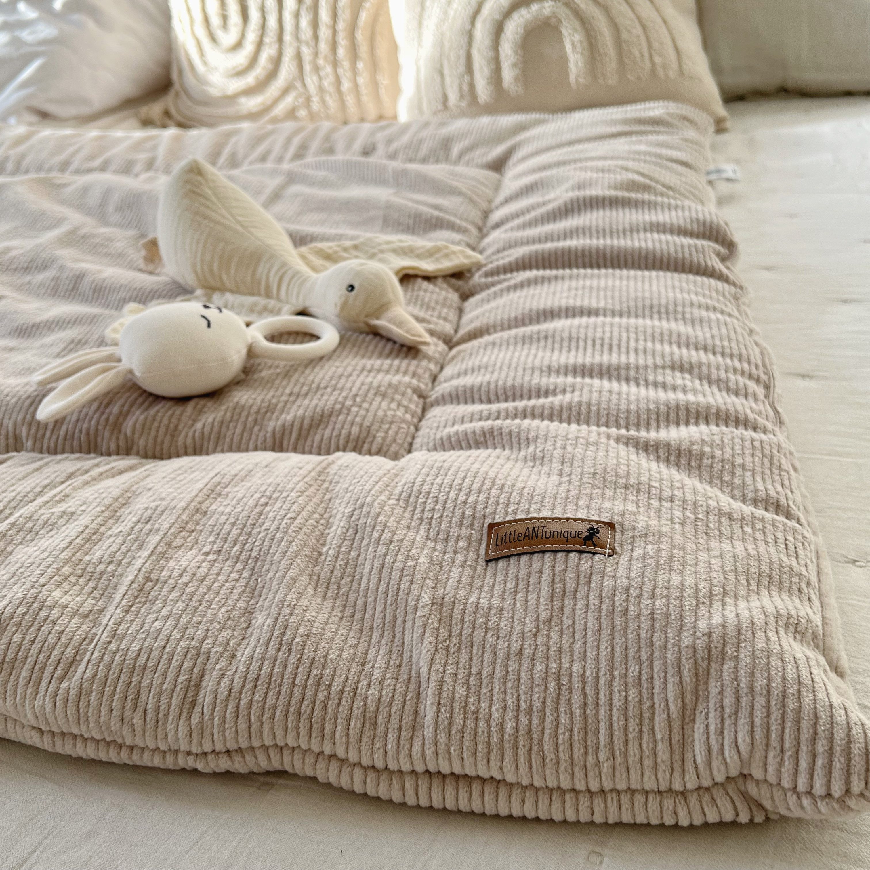 Krabbeldecke Krabbeldecke, Spielunterlage Cord beige, Handmade in Germany, LittleANTunique, Handgefertigt in Hamburg, Unikat