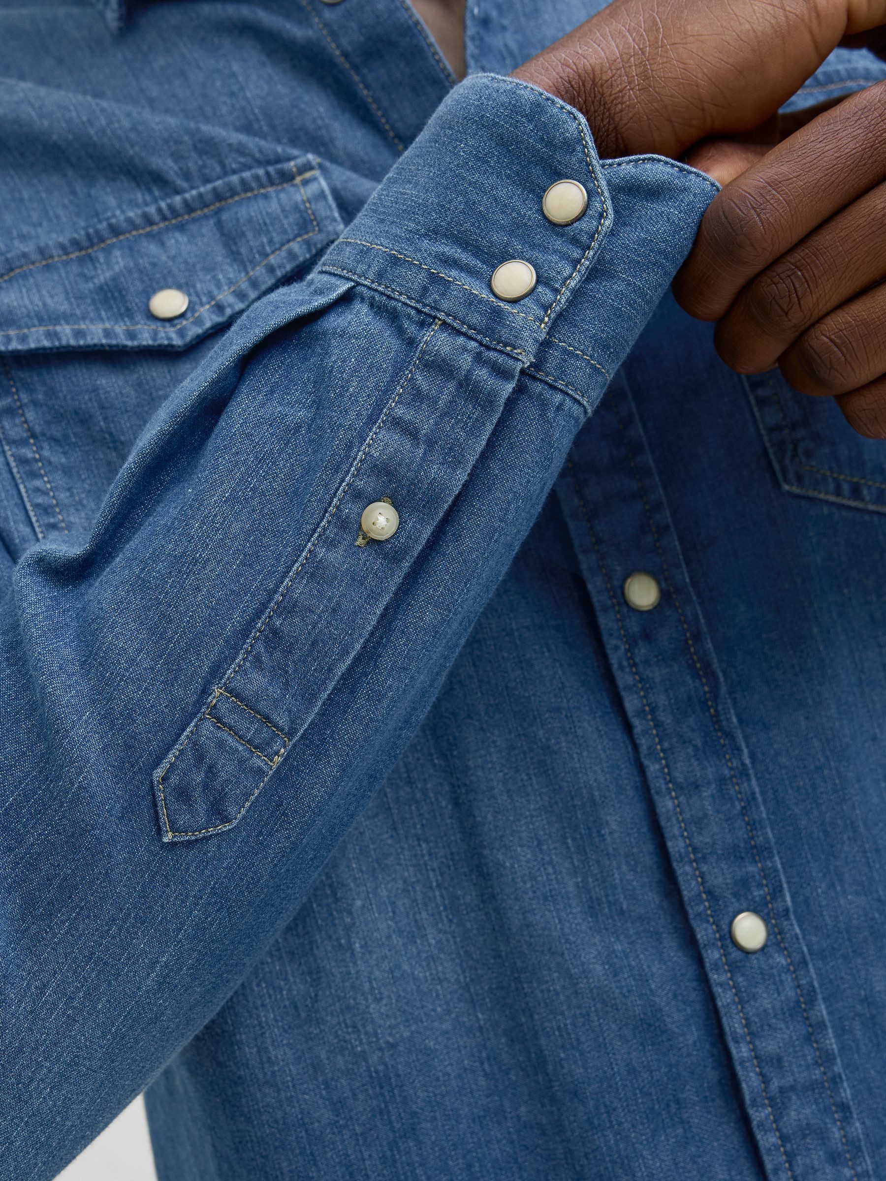Jack & Jones Langarmhemd Zeitloser Denimlook Langarm Kentkragen Brusttaschen (1-tlg) JJESHERIDAN SHIRT L/S NOOS