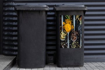 MuchoWow Wandsticker Kräuter - Löffel - Gewürze - Schwarz - Küche (1 St), Mülleimer-aufkleber, Mülltonne, Sticker, Container, Abfalbehälter