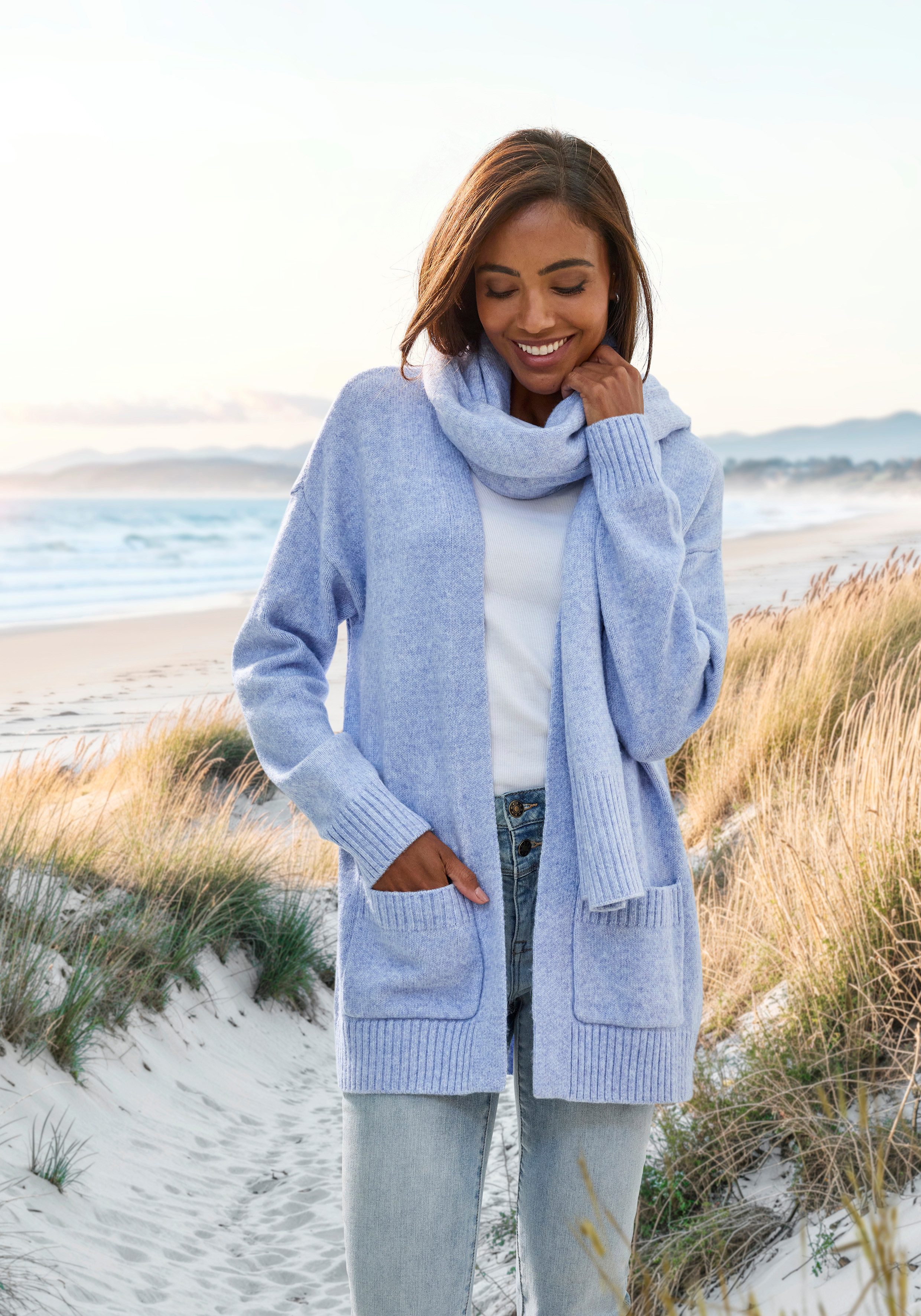 Vivance Strickjacke (Set, mit Schal) aus kuscheliger Strickqualität, Cardigan