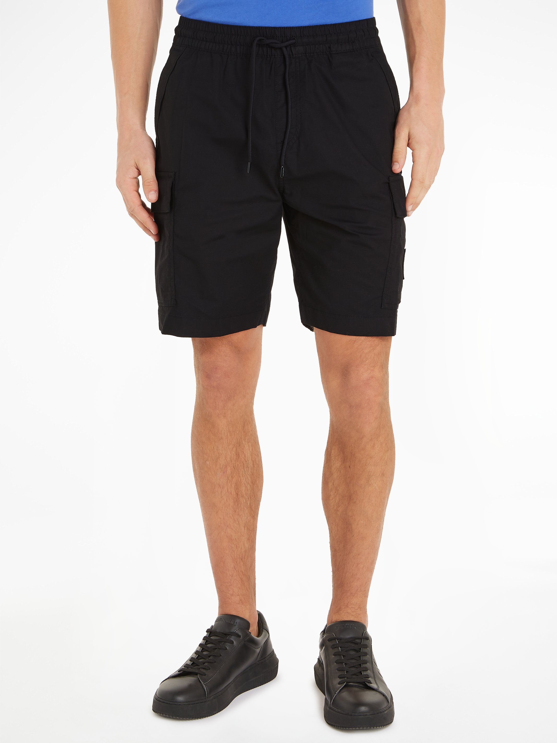 Calvin Klein Jeans Sweatshorts WASHED CARGO SHORT mit Logopatch