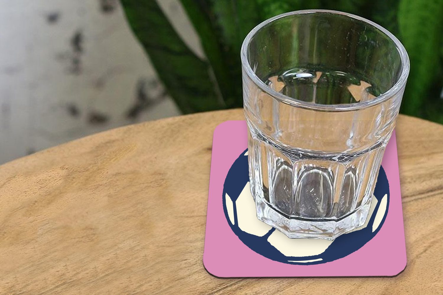 Illustration für Hintergrund 6-tlg., Korkuntersetzer, Zubehör auf einem MuchoWow Eine Tasse einem Glasuntersetzer rosa Gläser, Tischuntersetzer, -, Glasuntersetzer, von Untersetzer, Fußball