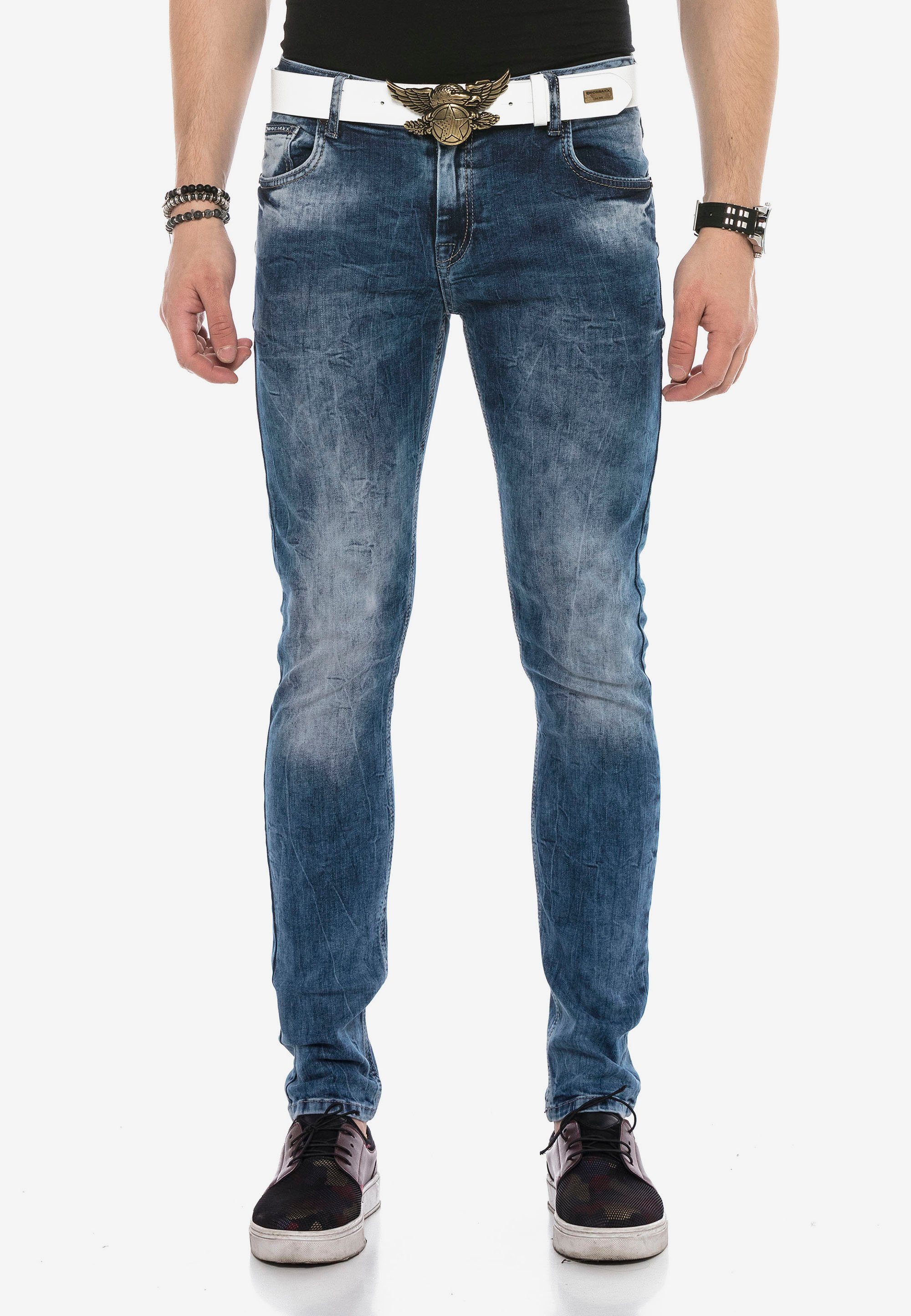 Baxx & Bequeme Jeans optimaler Slim-Straight Passform in mit Fit Cipo blau