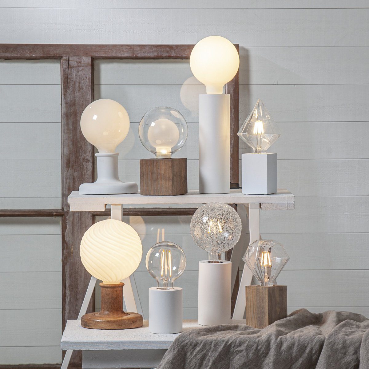 STAR TRADING Tischleuchte Lampenhalterung Tischleuchte E27 Fassung 25cm stehend Schalter Holz