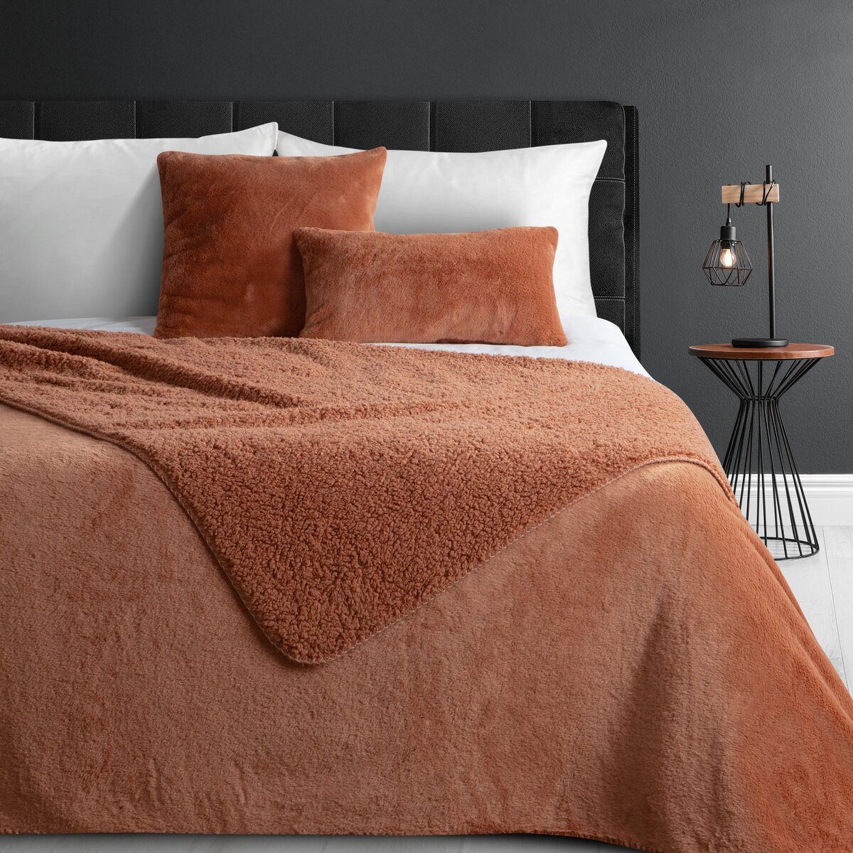 Eurofirany Tagesdecke Fellbettüberwurf NINA, Felloptik, eleganter Überwurf für Bett & Sofa beidseitig, kuschelweich