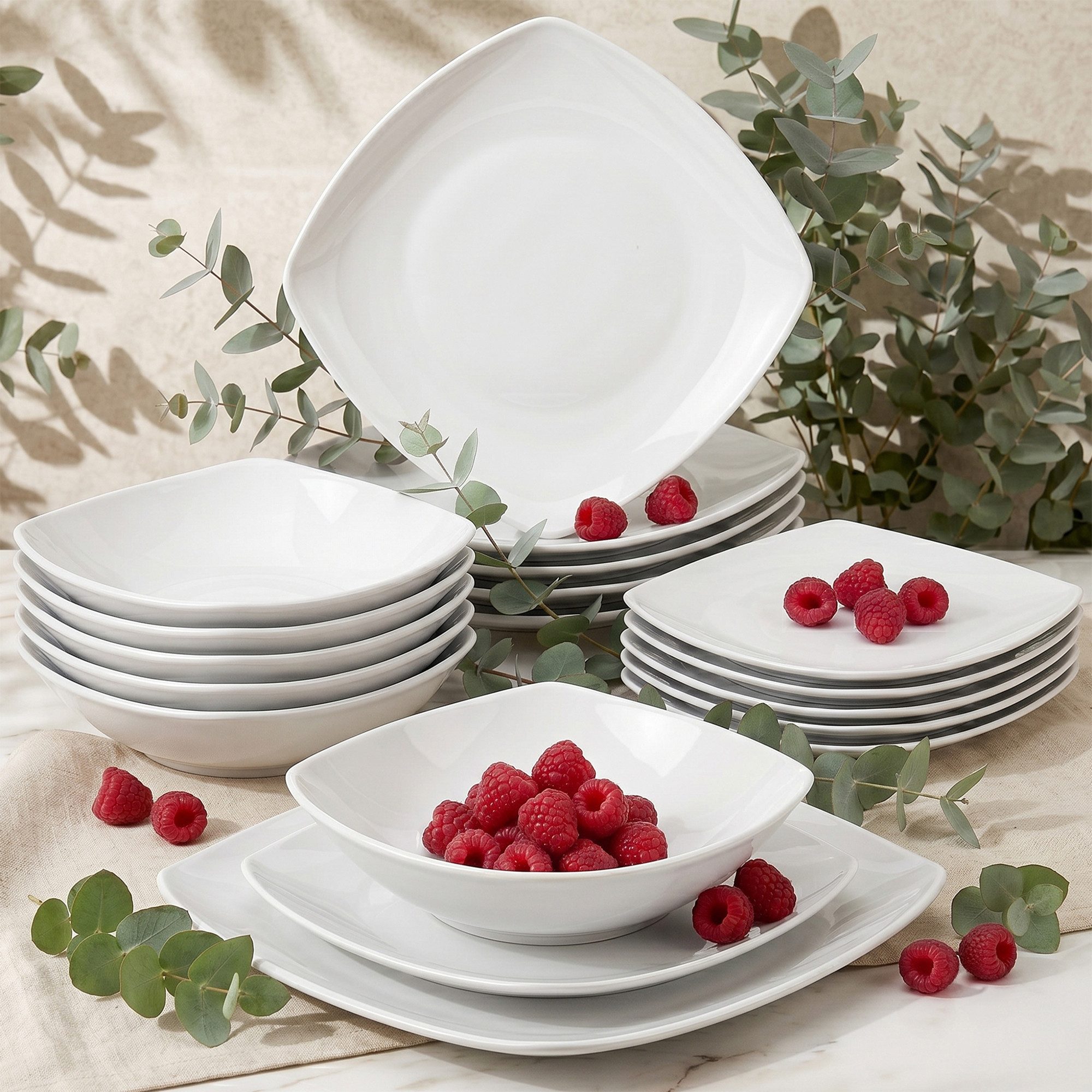 KONSIMO® Tafelservice CARLINA Dessertteller Suppenteller Speiseteller (18-tlg), 6 Personen, Porzellan, Spülmaschinen- und Mikrowellengeeignet, quadratisch