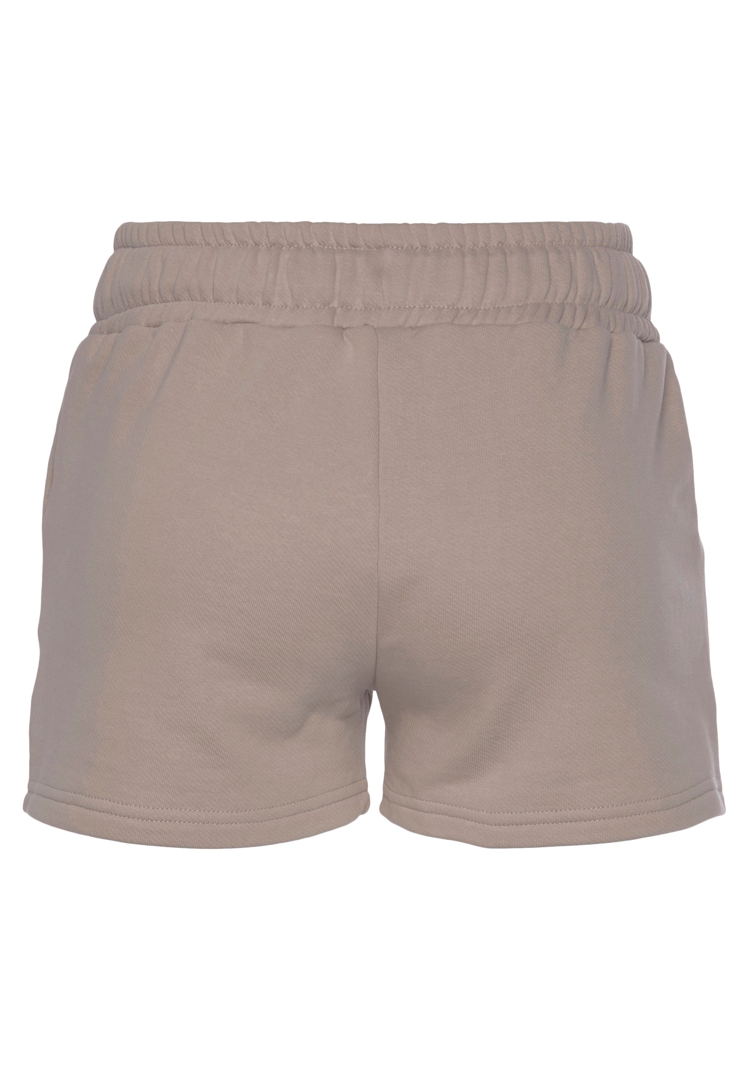 LASCANA Sweatshorts aus organischer Baumwolle, Loungewear