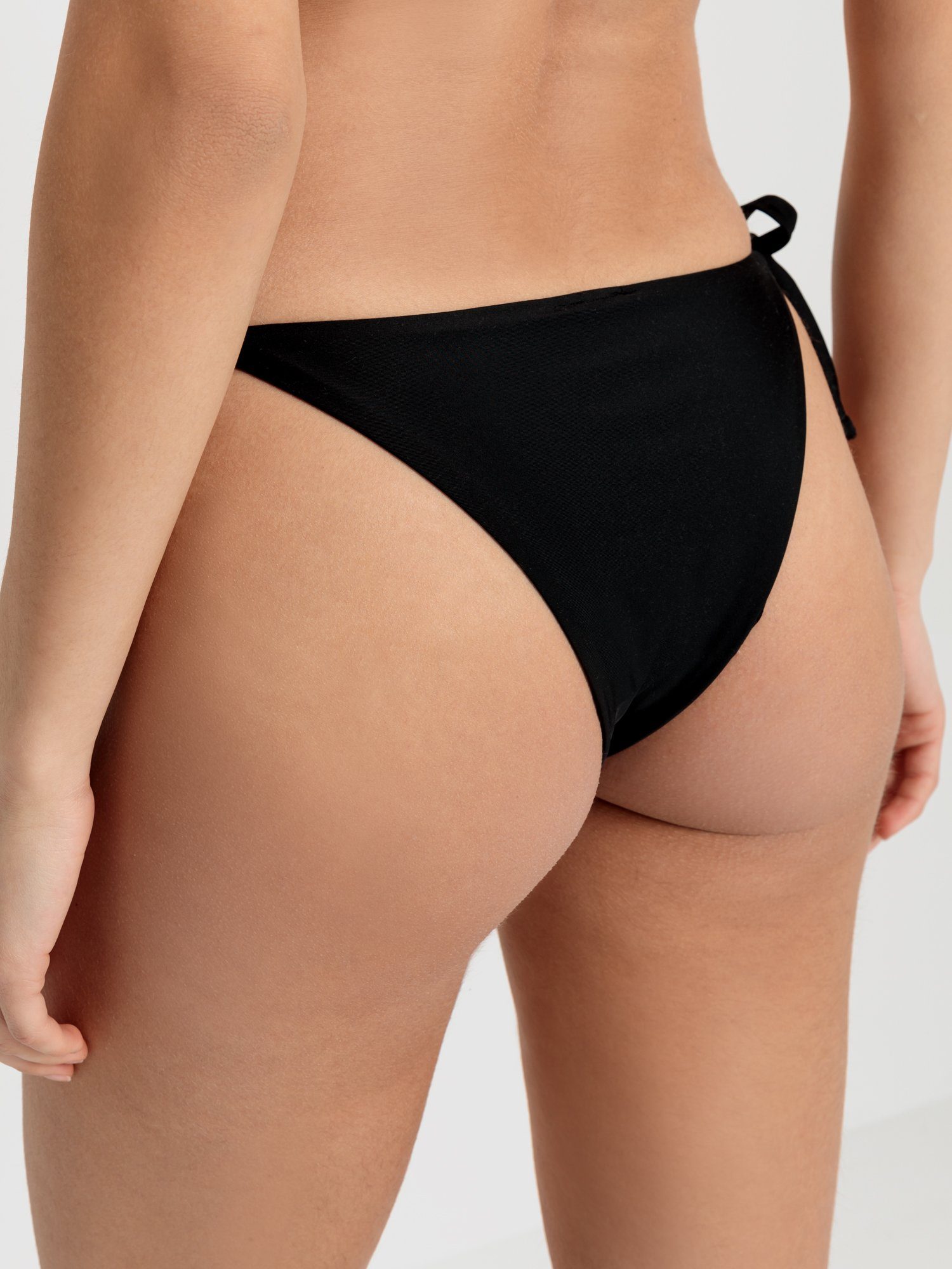 LSCN by LASCANA Bikini-Hose Gina mit sehr knappem Schnitt günstig online kaufen