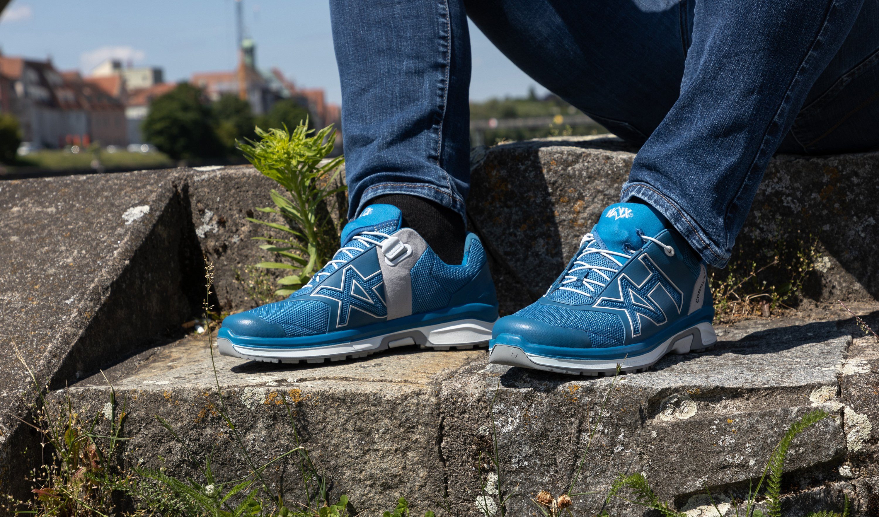 Haix CONNEXIS Air low blau/silber Wanderschuh