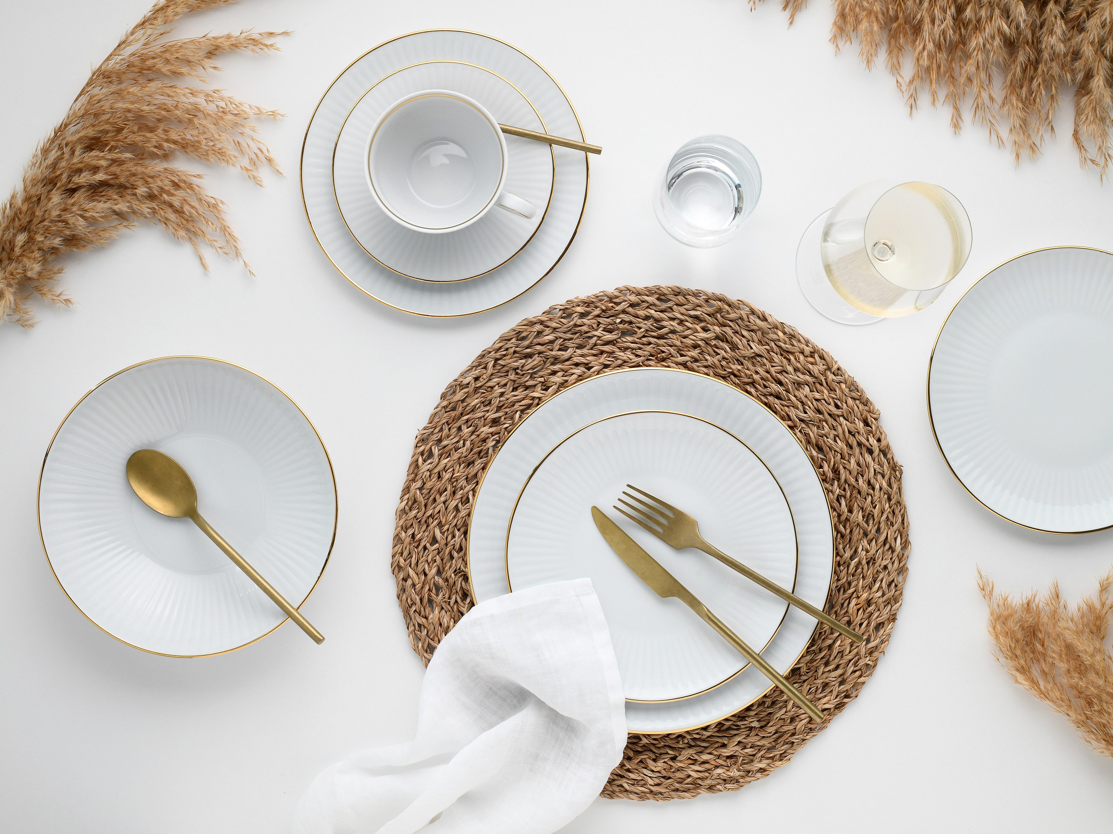 CreaTable Kombiservice Valencia Gold, Kombi-Service 30-tlg (30-tlg), 6 Personen, Porzellan, Elegant, Goldrand