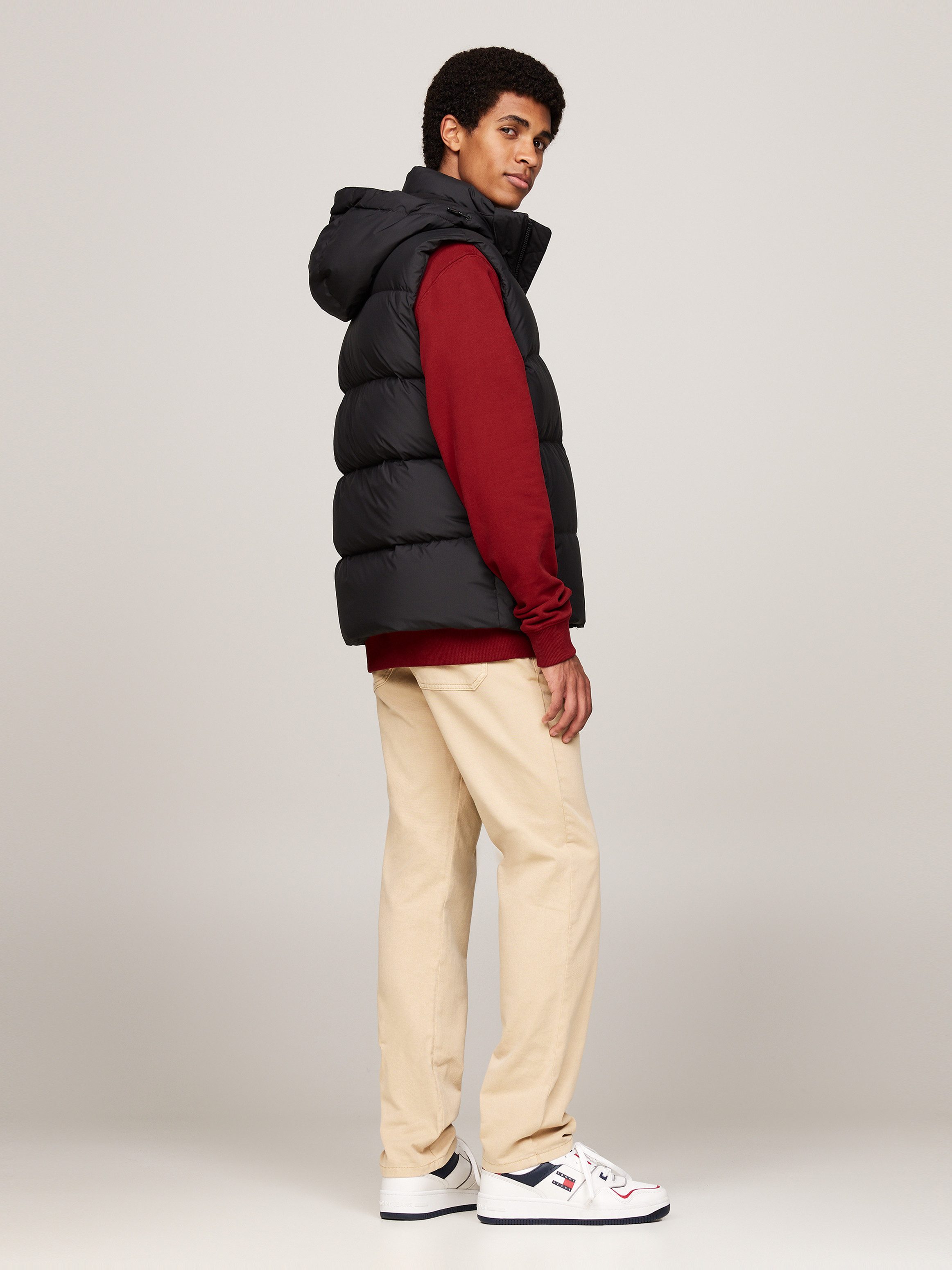 Tommy Jeans Steppweste TJM ESSENTIAL DOWN VEST EXT abnehmbare Kapuze mit Kordelzug