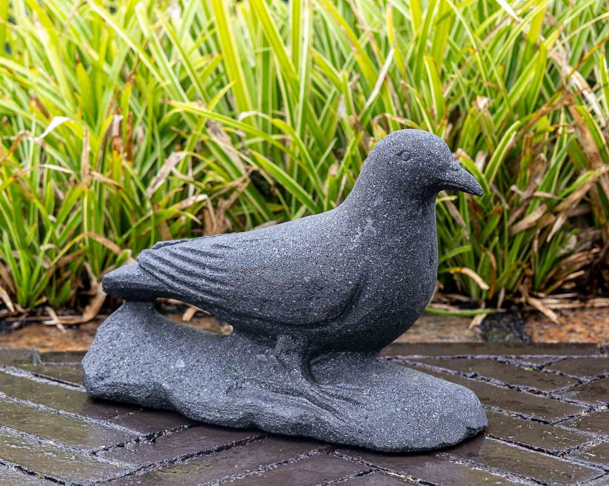 IDYL Gartenfigur IDYL Lavastein Figur Taube, günstig online kaufen