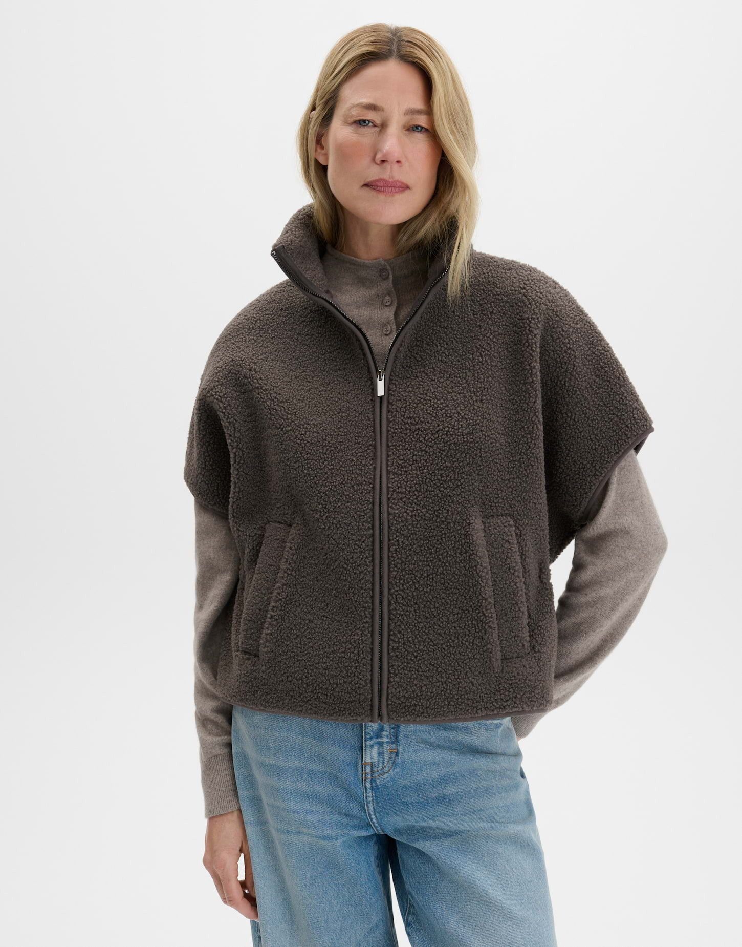 someday Sweatweste Ukara aus weichem Teddyfell Leicht taillierte Silhouette mit Stehkragen und Eingrifftaschen