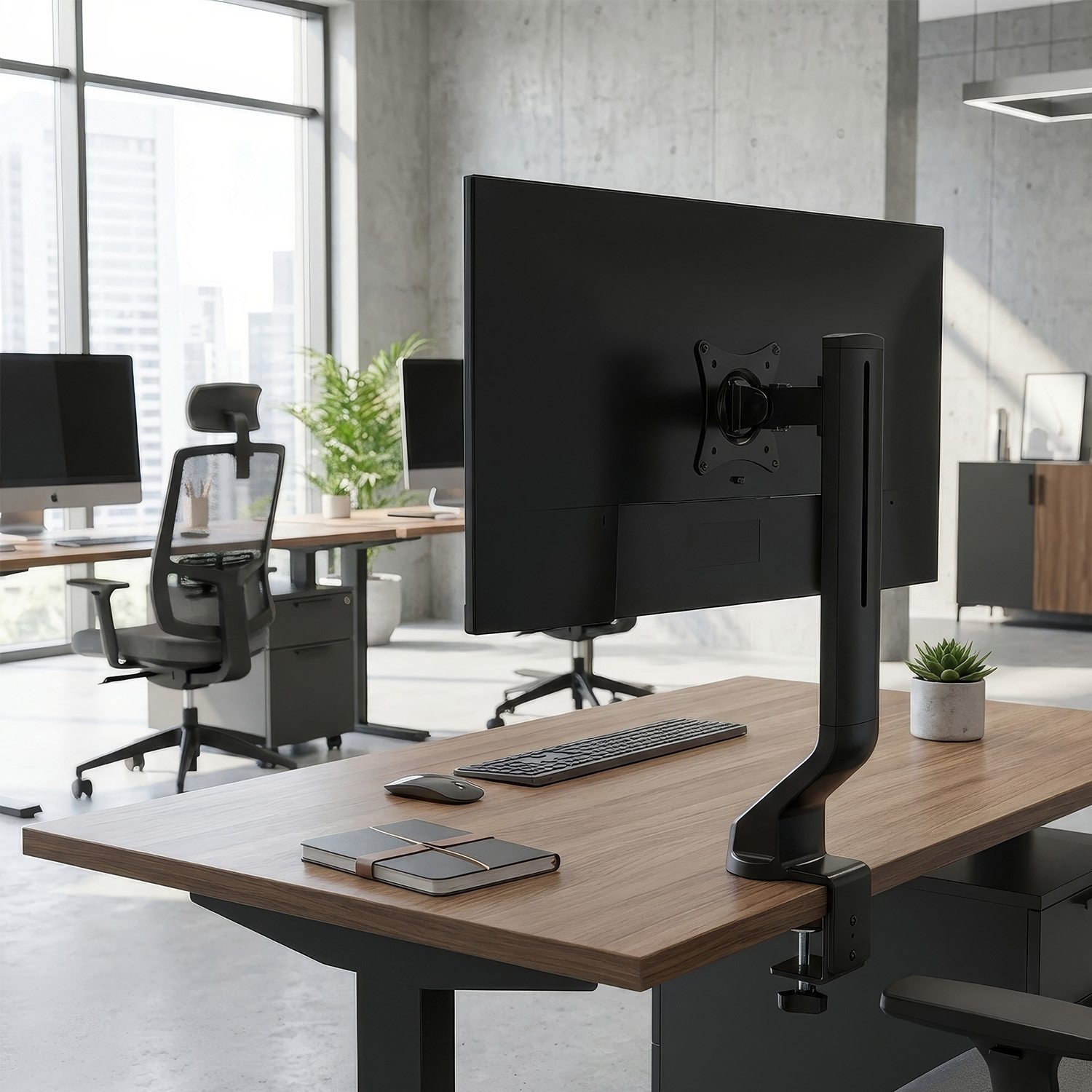 Maclean Monitor-Halterung MC-853, (bis 32,00 Zoll, Full Motion mit Kabelmanagement von 17" bis 32" Zoll 8kg)
