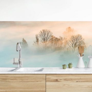 Bilderdepot24 Küchenrückwand beige dekor Bäume Wald Natur Nebel bei Sonnenaufgang, (1-tlg., Nischenrückwand - für Fliesenspiegel ohne Bohren - matt), Spritzschutz Rückwand Küche Herd - Folie selbstklebend versch. Größen