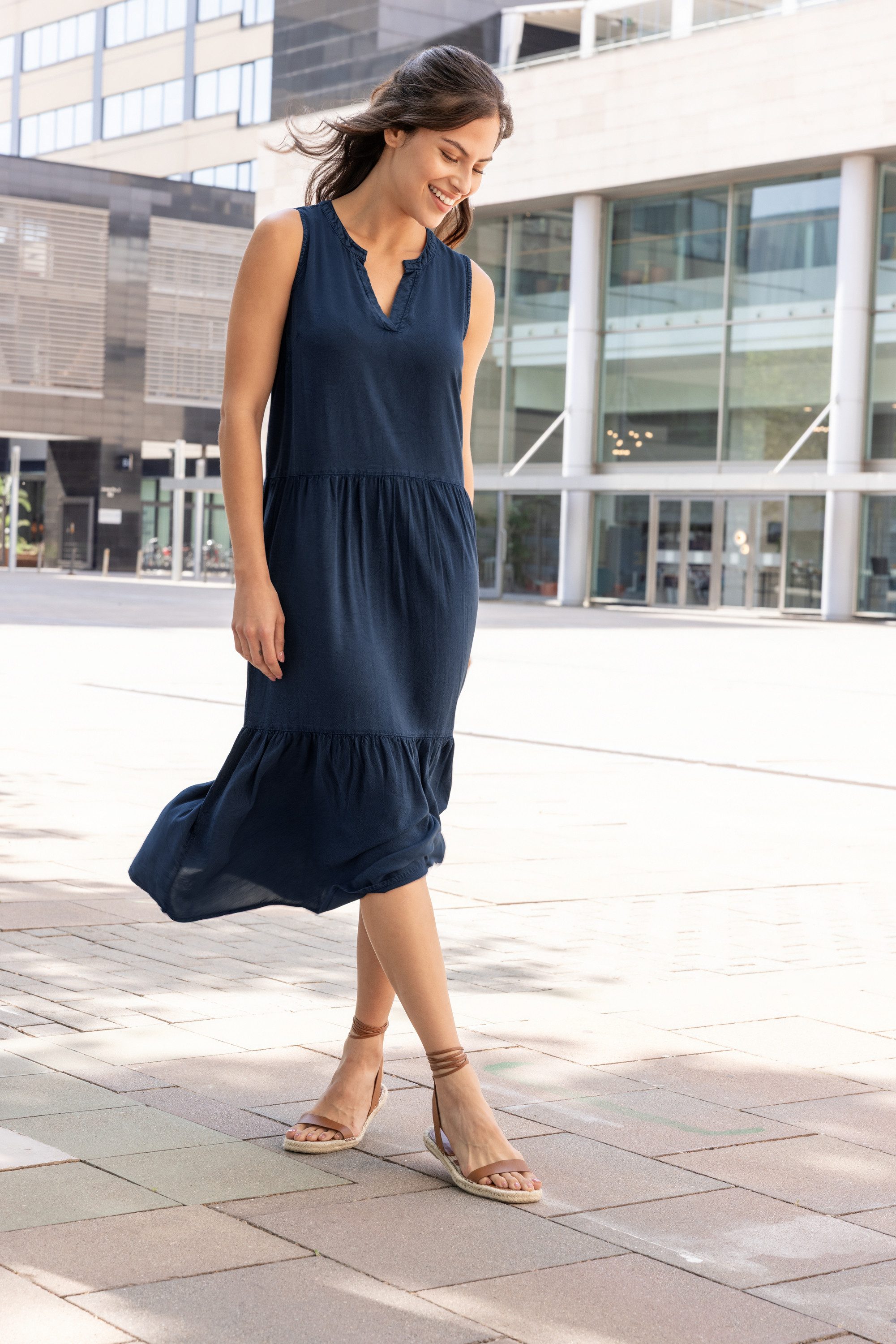 Blue Seven Sommerkleid Blue Seven Maxikleid (1-tlg)