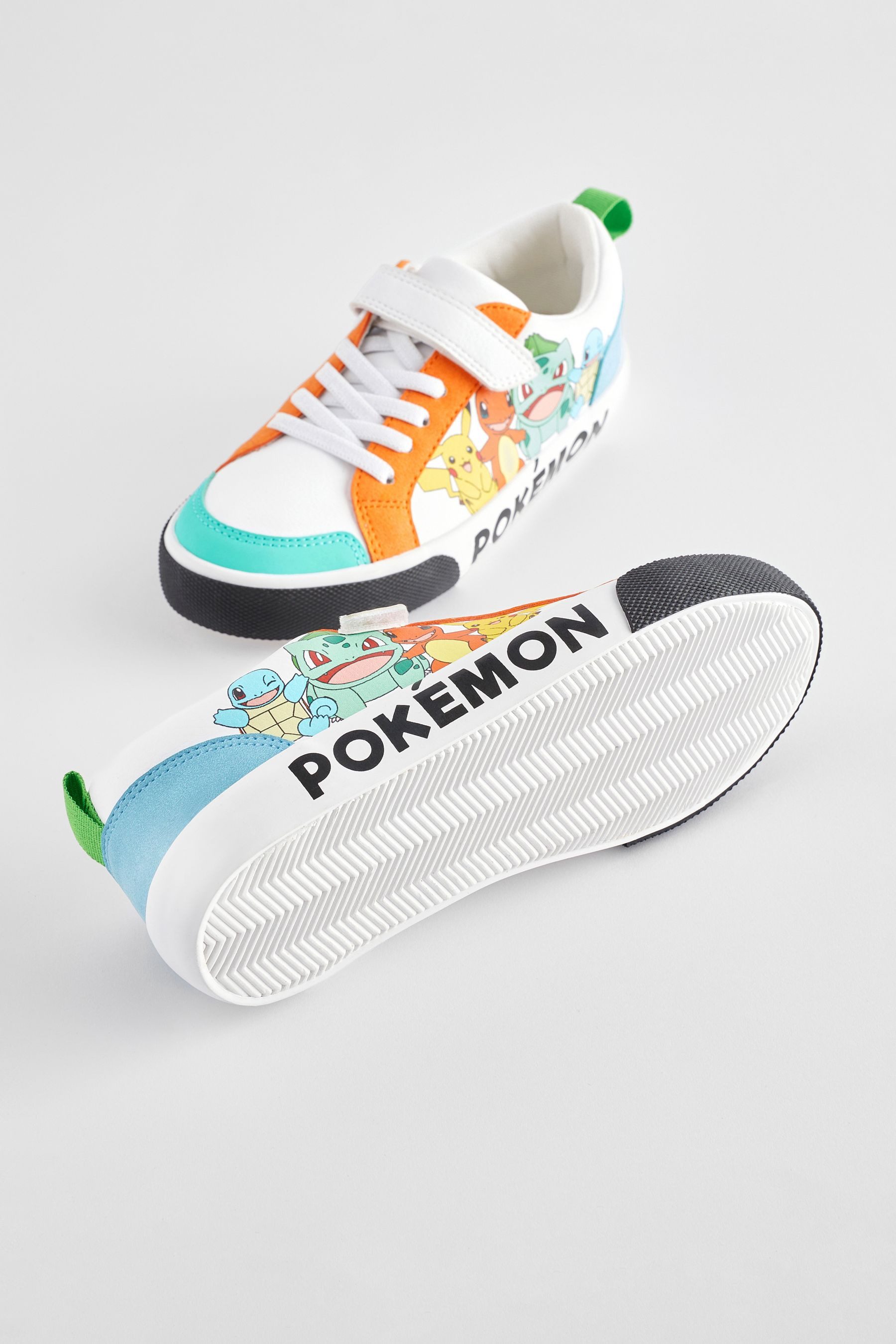 Next Pokemon-Turnschuhe mit elastischen Schnürsenkeln Sneaker (1-tlg)