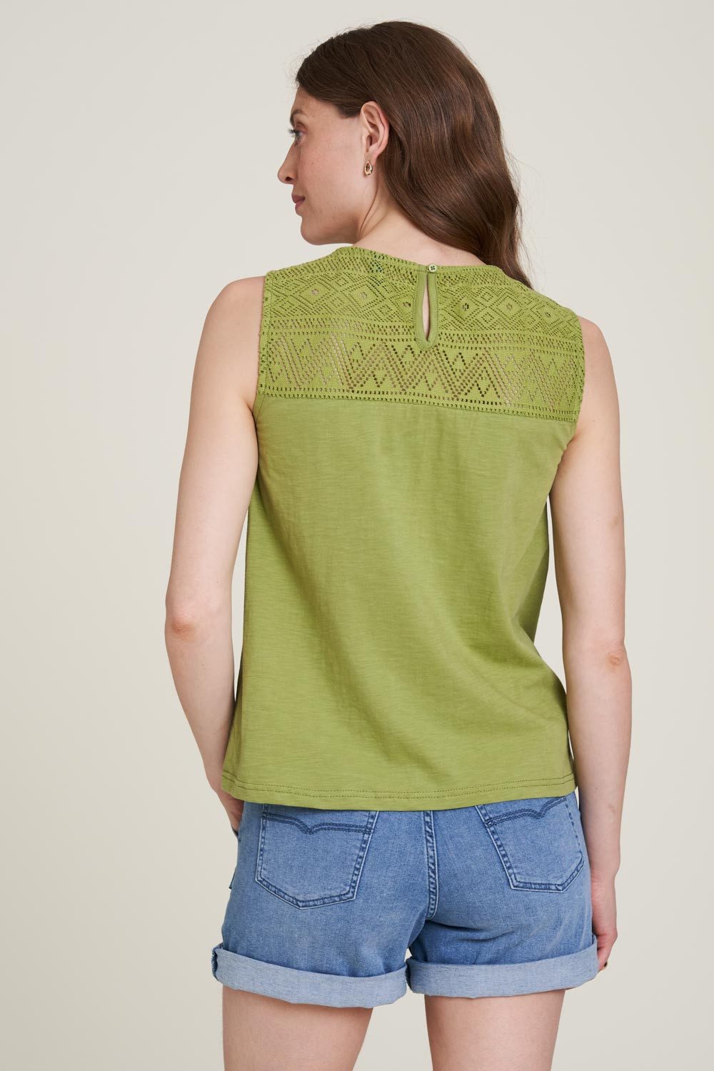 Tranquillo One-Shoulder-Top Damen MIT SPITZENDETAILS bayleaf Aus Biobaumwolle